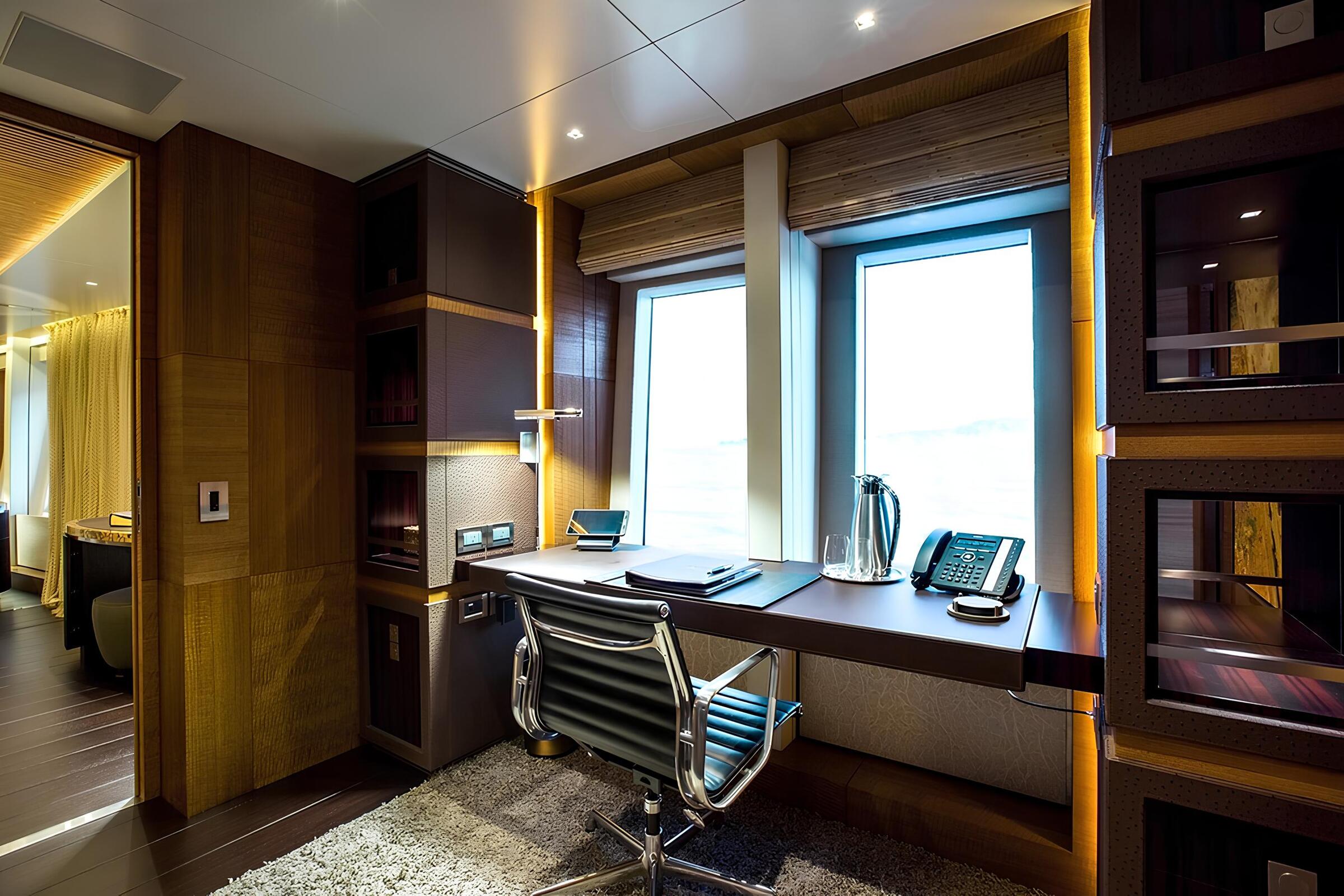 Кабинет в мастер каюте/Office in the master cabin