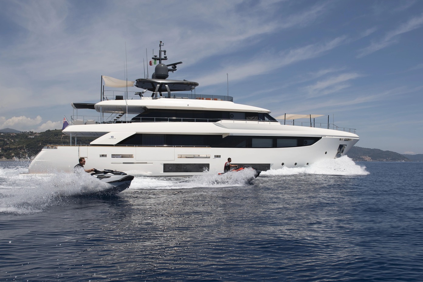 Экстерьер Custom Line Navetta 33 2019 MY MARIA THERESA/Exterior Custom Line Navetta 33 2019 MY MARIA THERESA