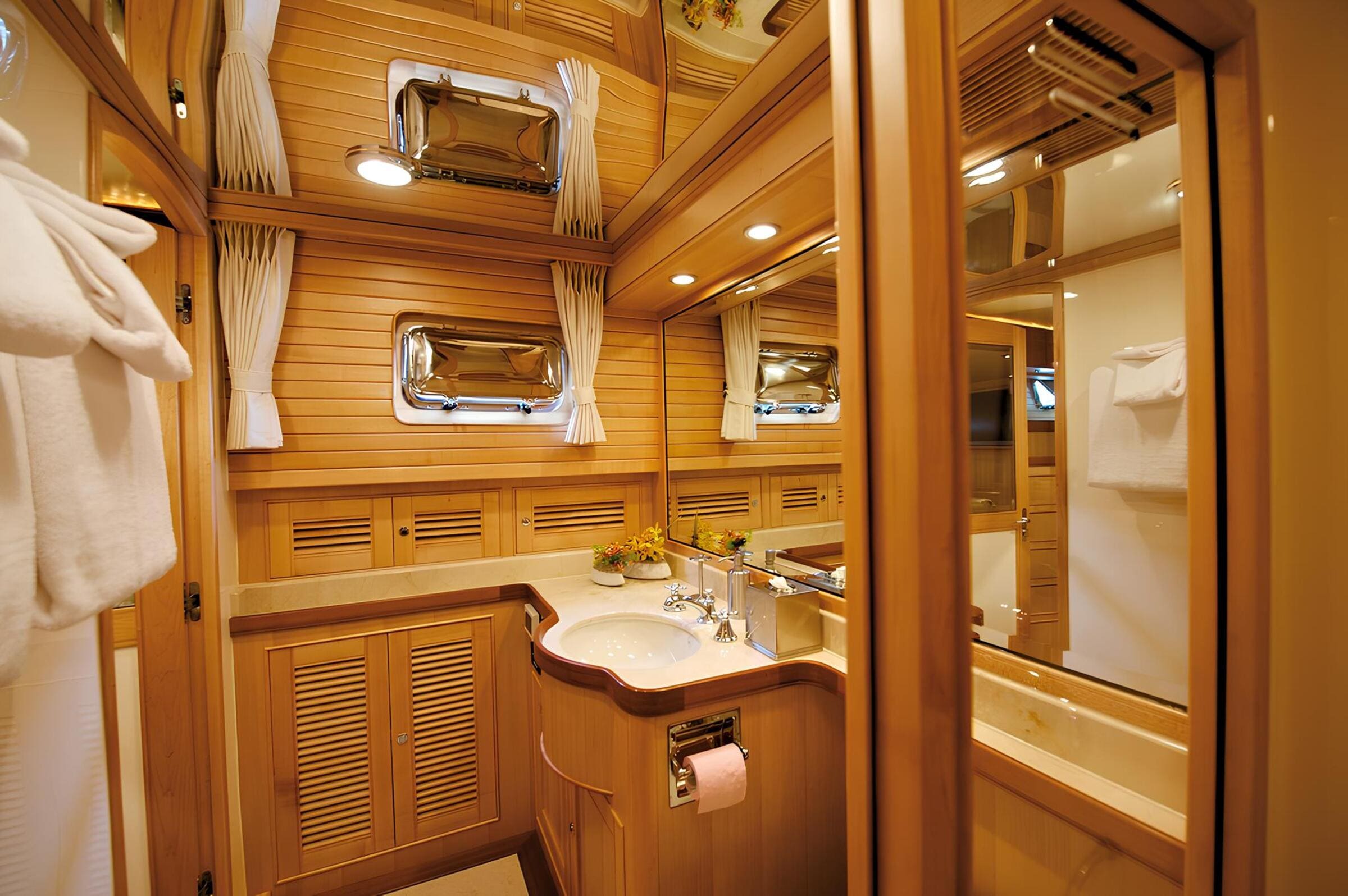Санузел владельца/Master bathroom