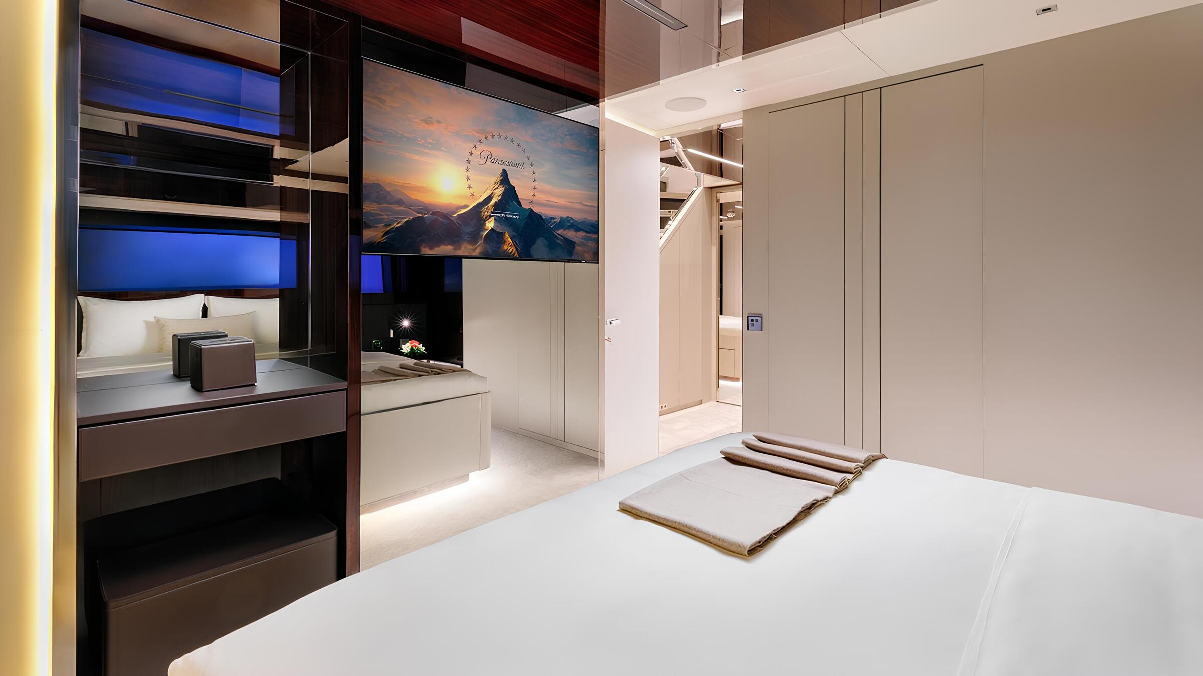 VIP-каюта/VIP cabin