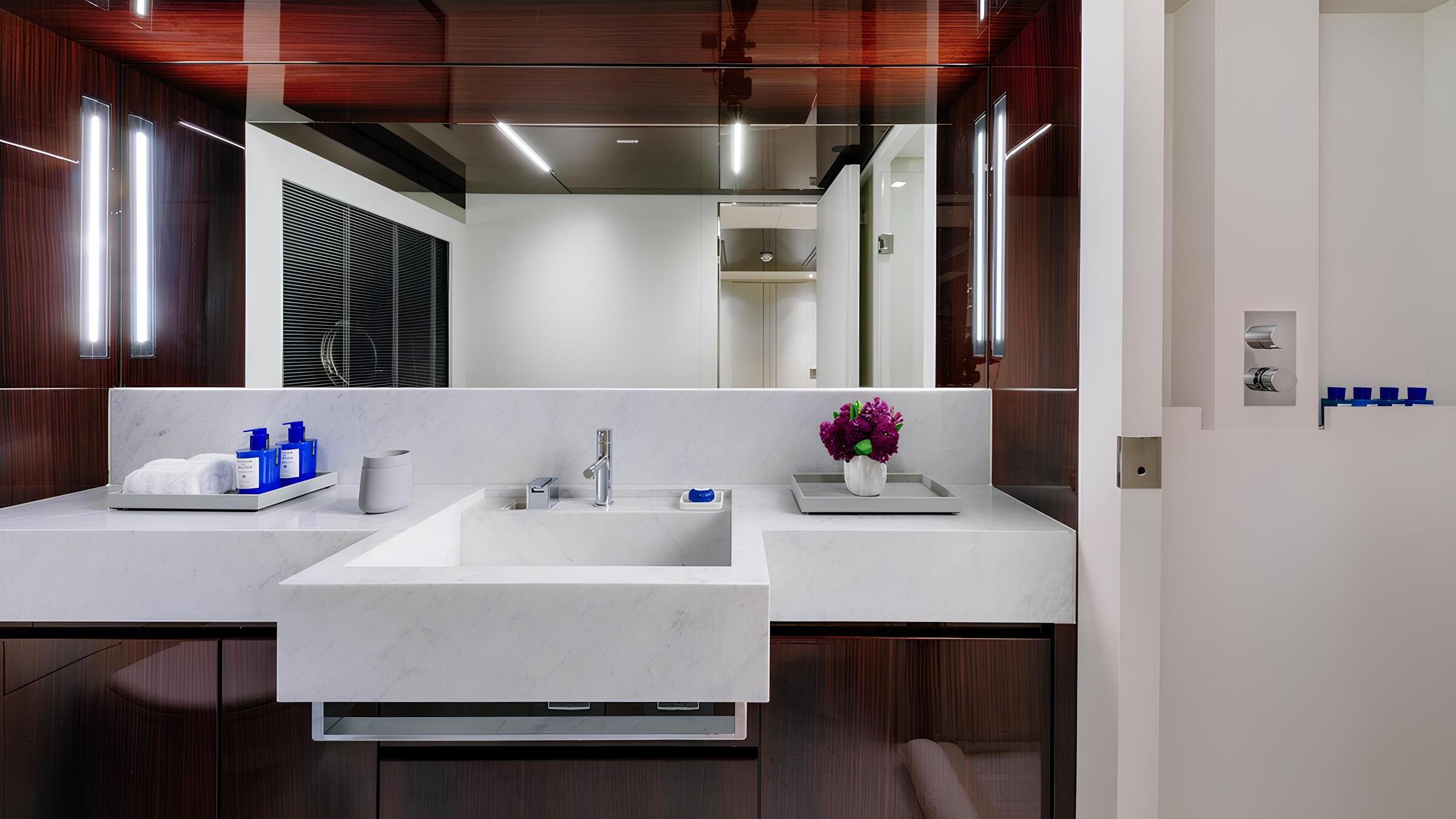 VIP-санузел/VIP bathroom