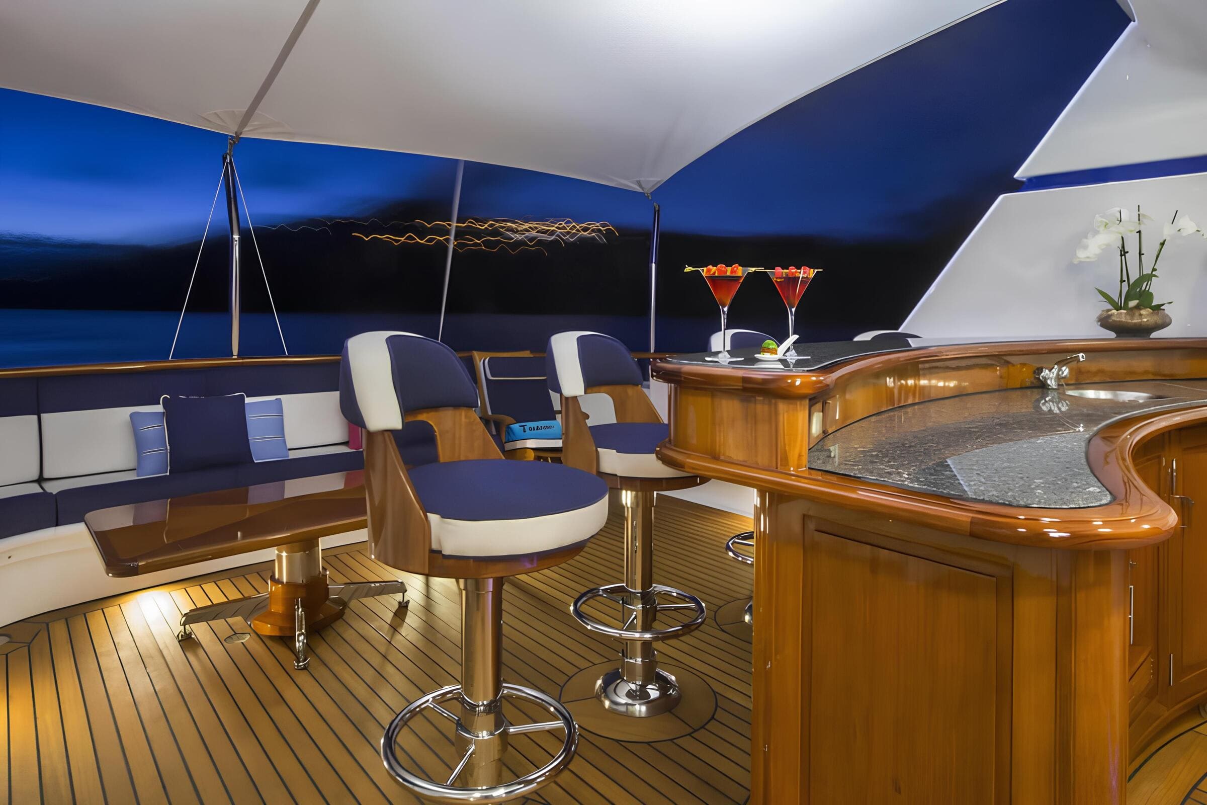 Бар на сандеке/Sundeck bar