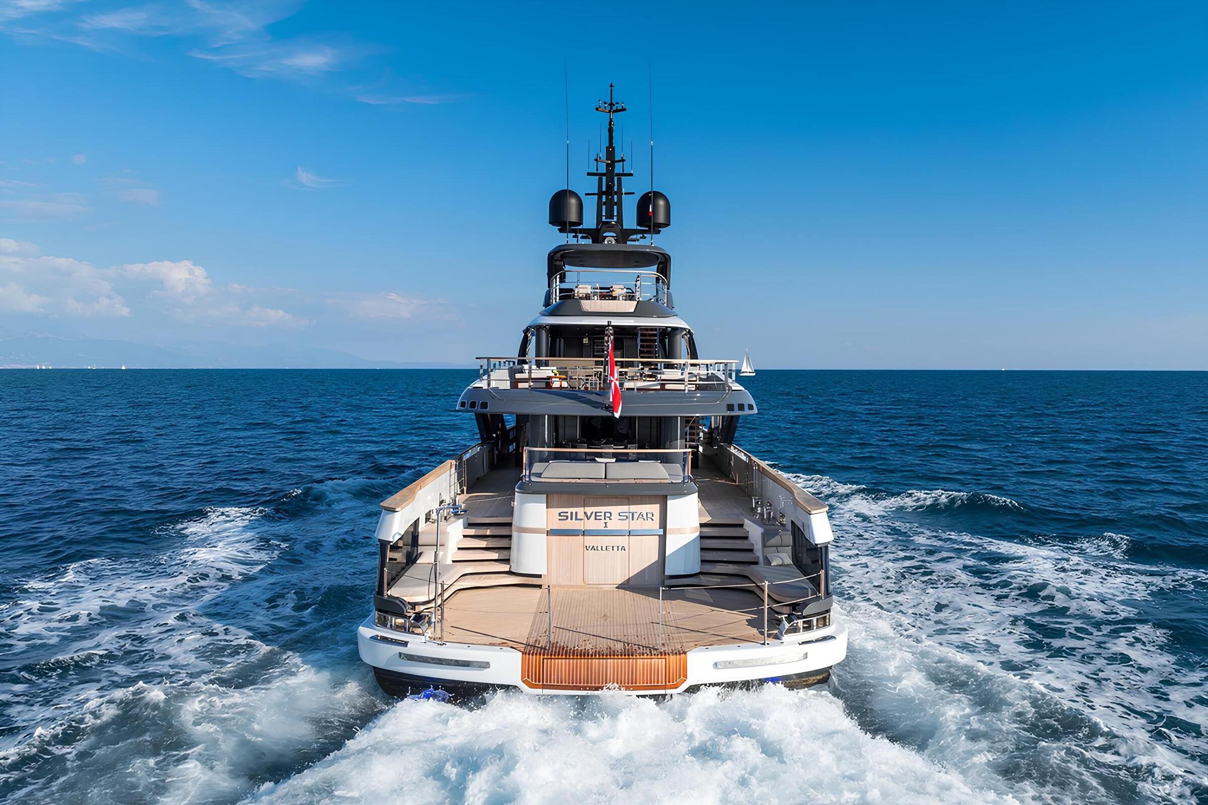 Экстерьер Admiral Yachts S-Force 55 2024 SILVER STAR I/Exterior Admiral Yachts S-Force 55 2024 SILVER STAR I