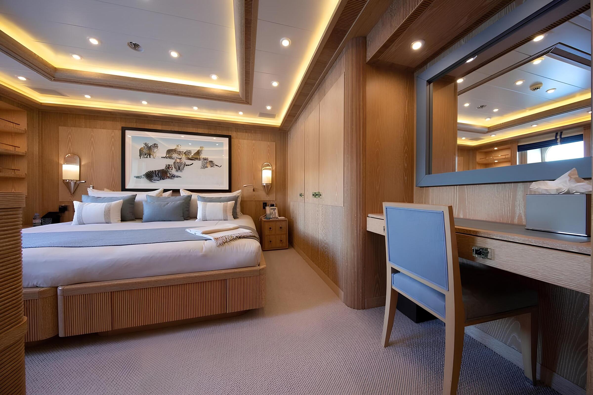 VIP-каюта/VIP cabin