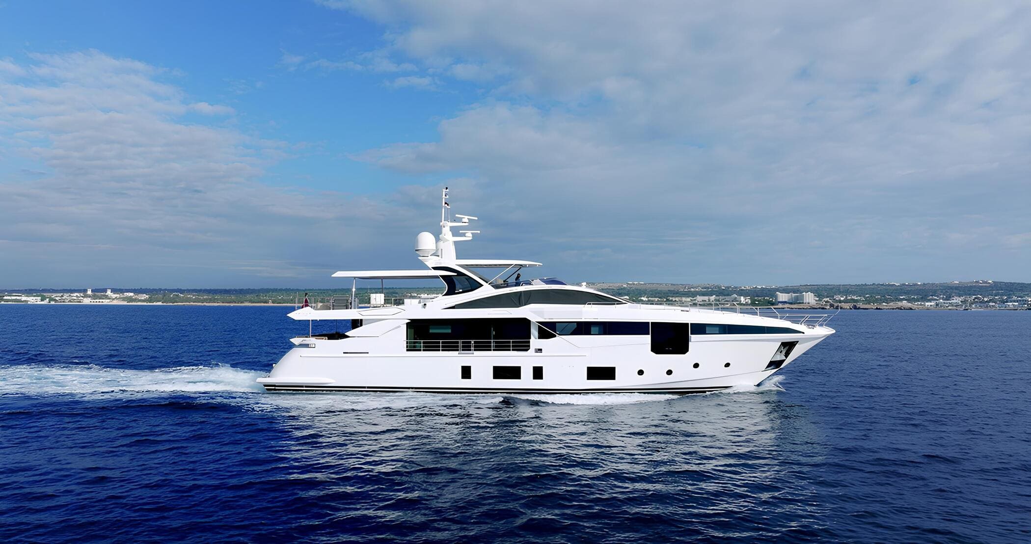 Экстерьер Azimut Grande 35M 2019 MY IRYNA/Exterior Azimut Grande 35M 2019 MY IRYNA