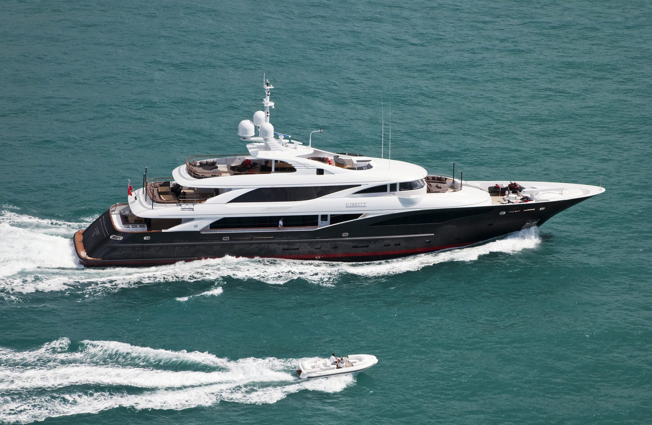 Экстерьер ISA Yachts 500 2011 MY LIBERTY/Exterior ISA Yachts 500 2011 MY LIBERTY