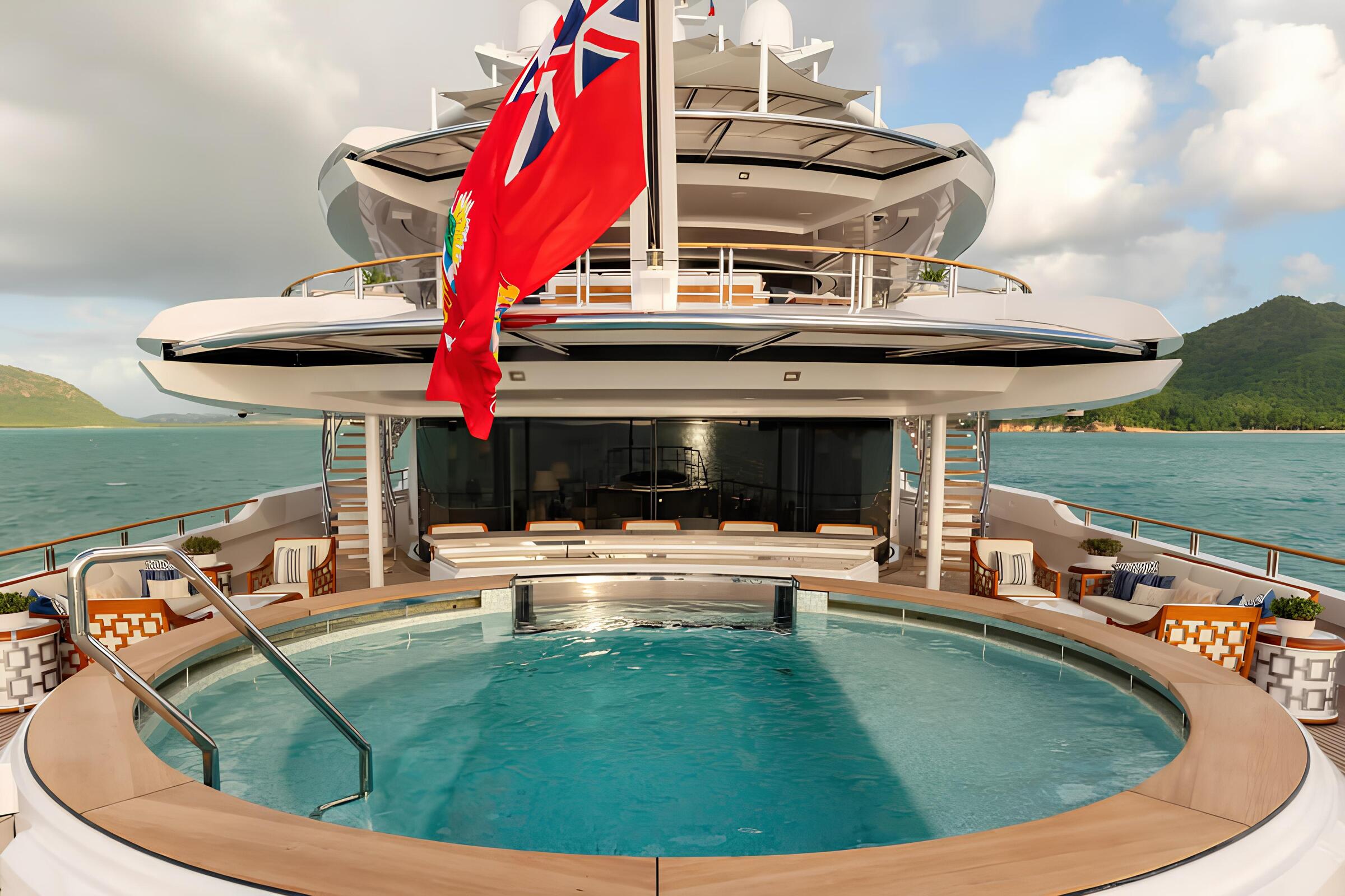 Джакузи на корме главной палубы/Aft main deck jacuzzi