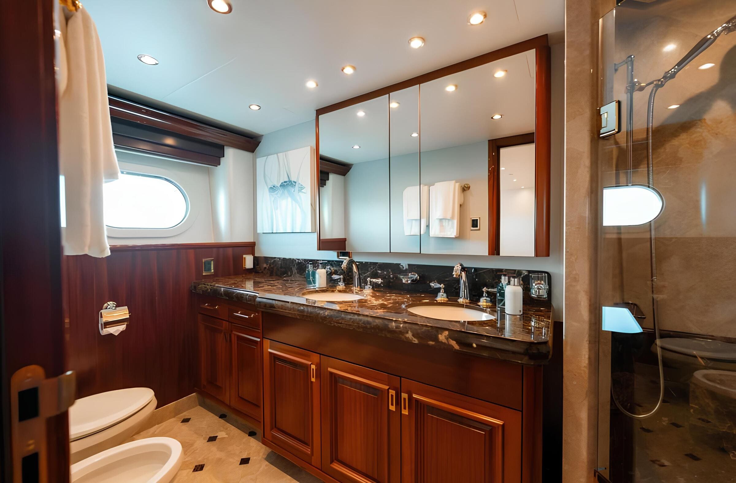 VIP-санузел/VIP bathroom