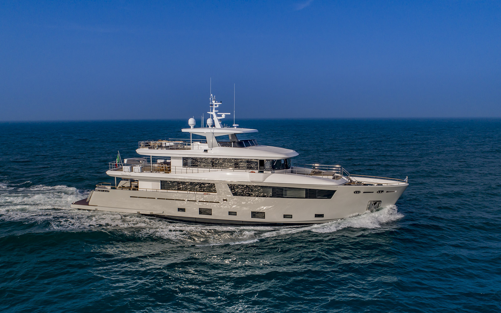 Экстерьер Cantiere delle Marche Nauta Air 110 2019/Exterior Cantiere delle Marche Nauta Air 110 2019