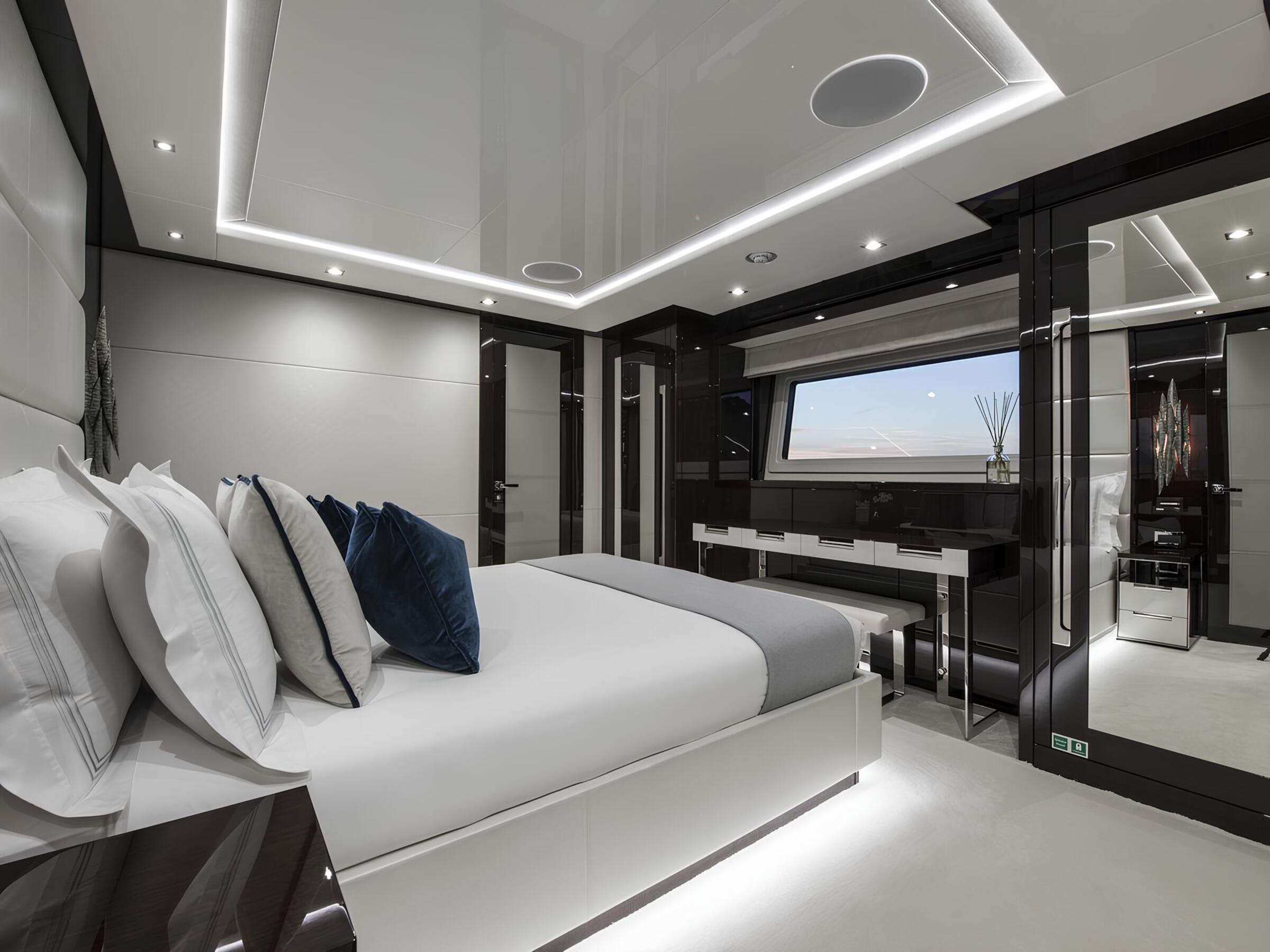 VIP-каюта/VIP cabin