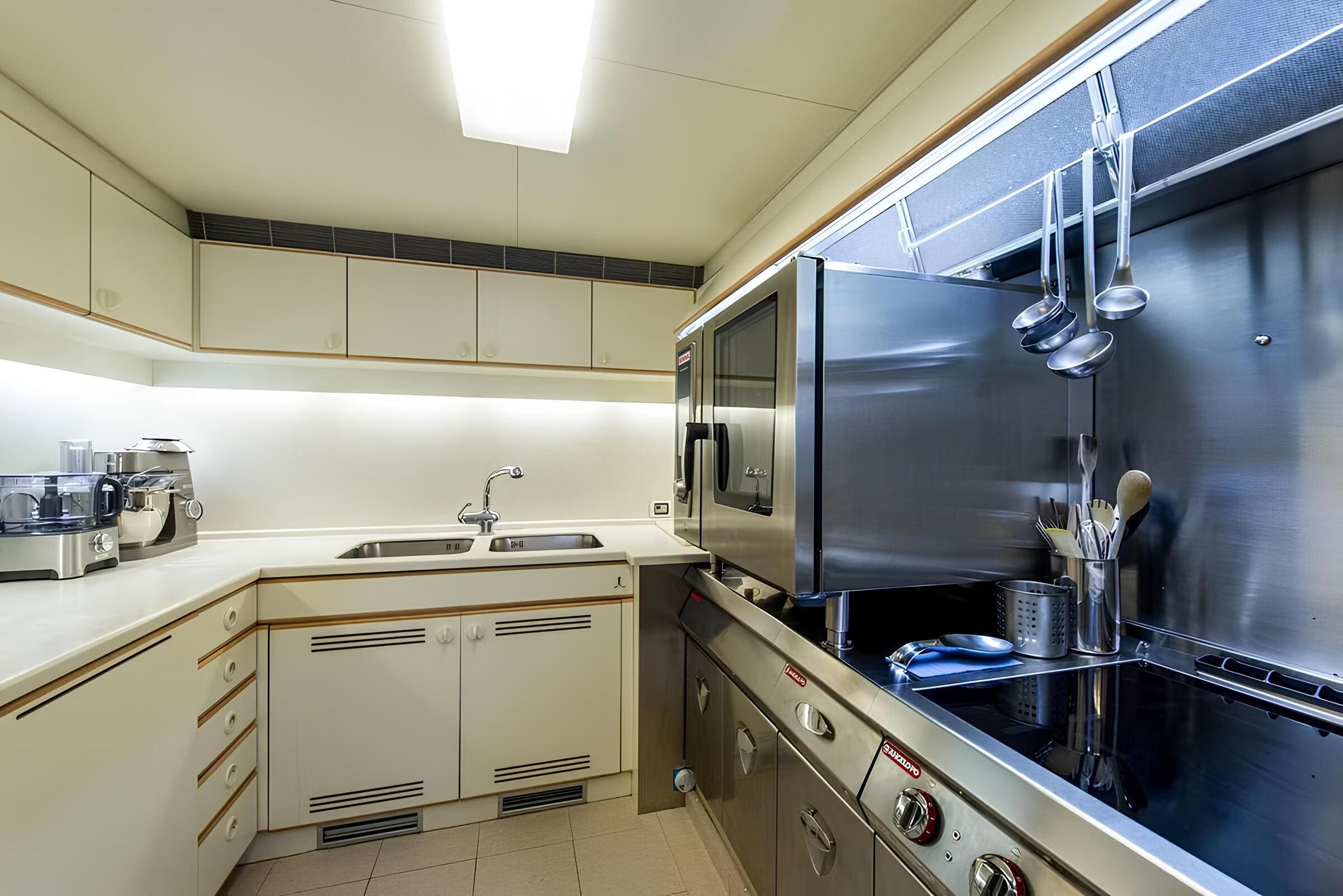 Кухня/Galley