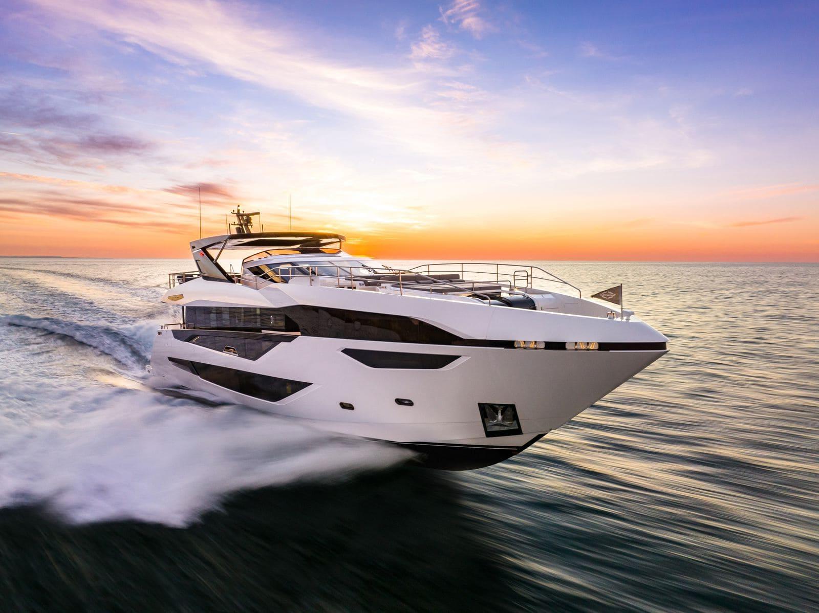 Экстерьер Sunseeker 100 Yacht NEW/Exterior Sunseeker 100 Yacht NEW