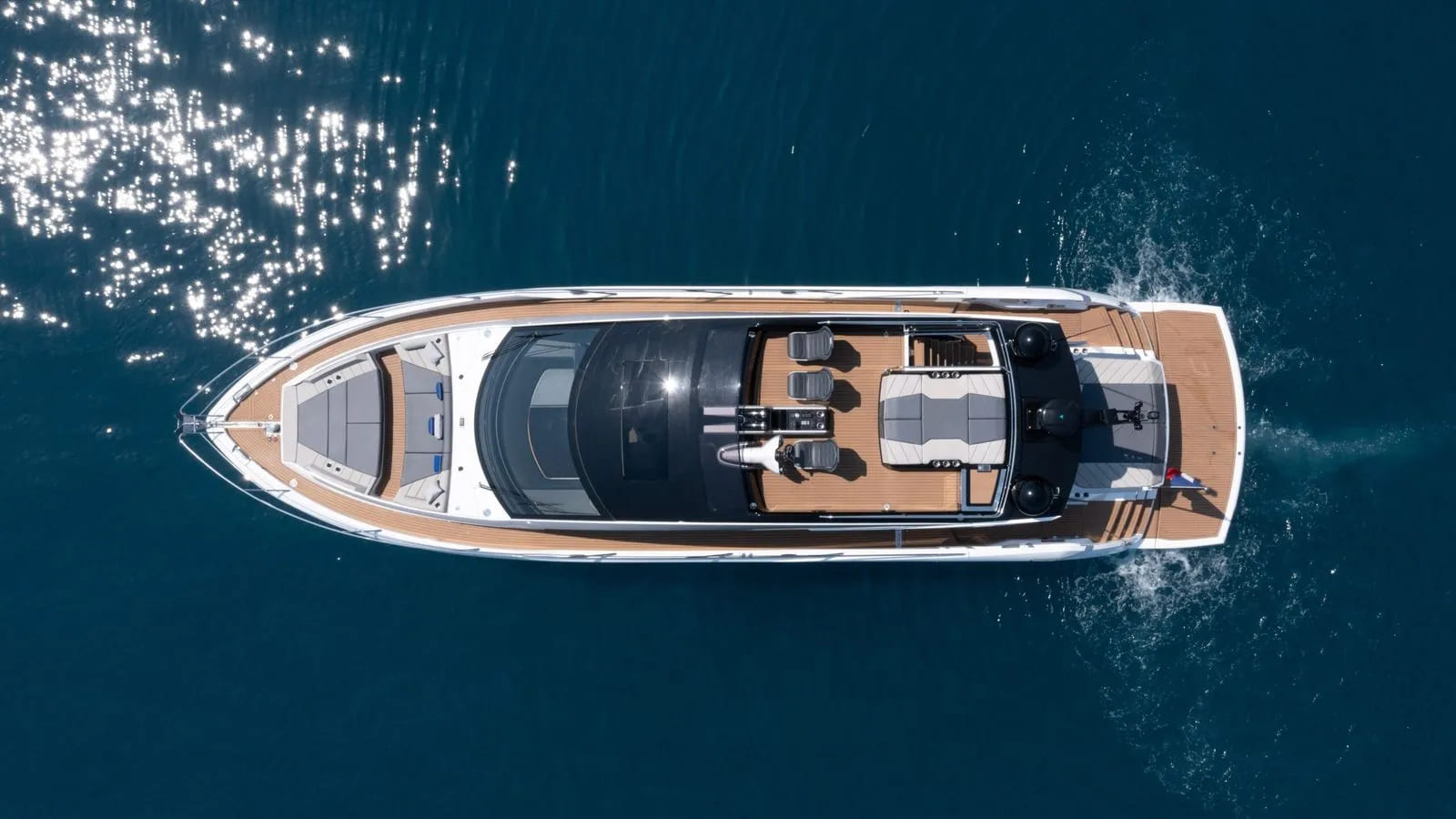 Экстерьер Sunseeker 65 sport Yacht 2022 MY FORZA/Exterior Sunseeker 65 sport Yacht 2022 MY FORZA