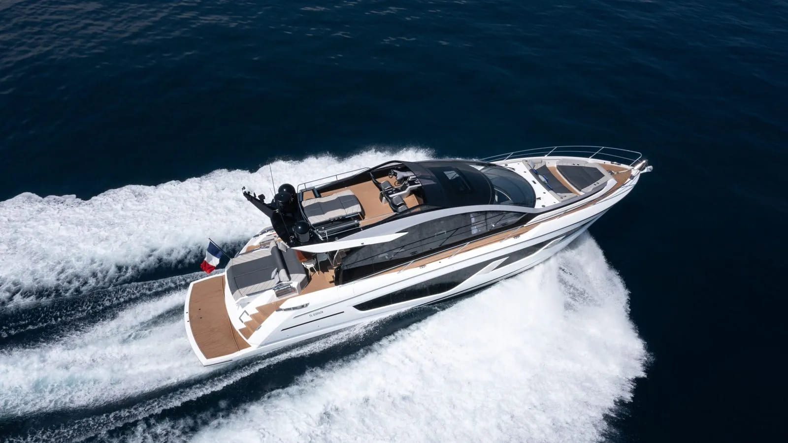 Экстерьер Sunseeker 65 sport Yacht 2022 MY FORZA/Exterior Sunseeker 65 sport Yacht 2022 MY FORZA
