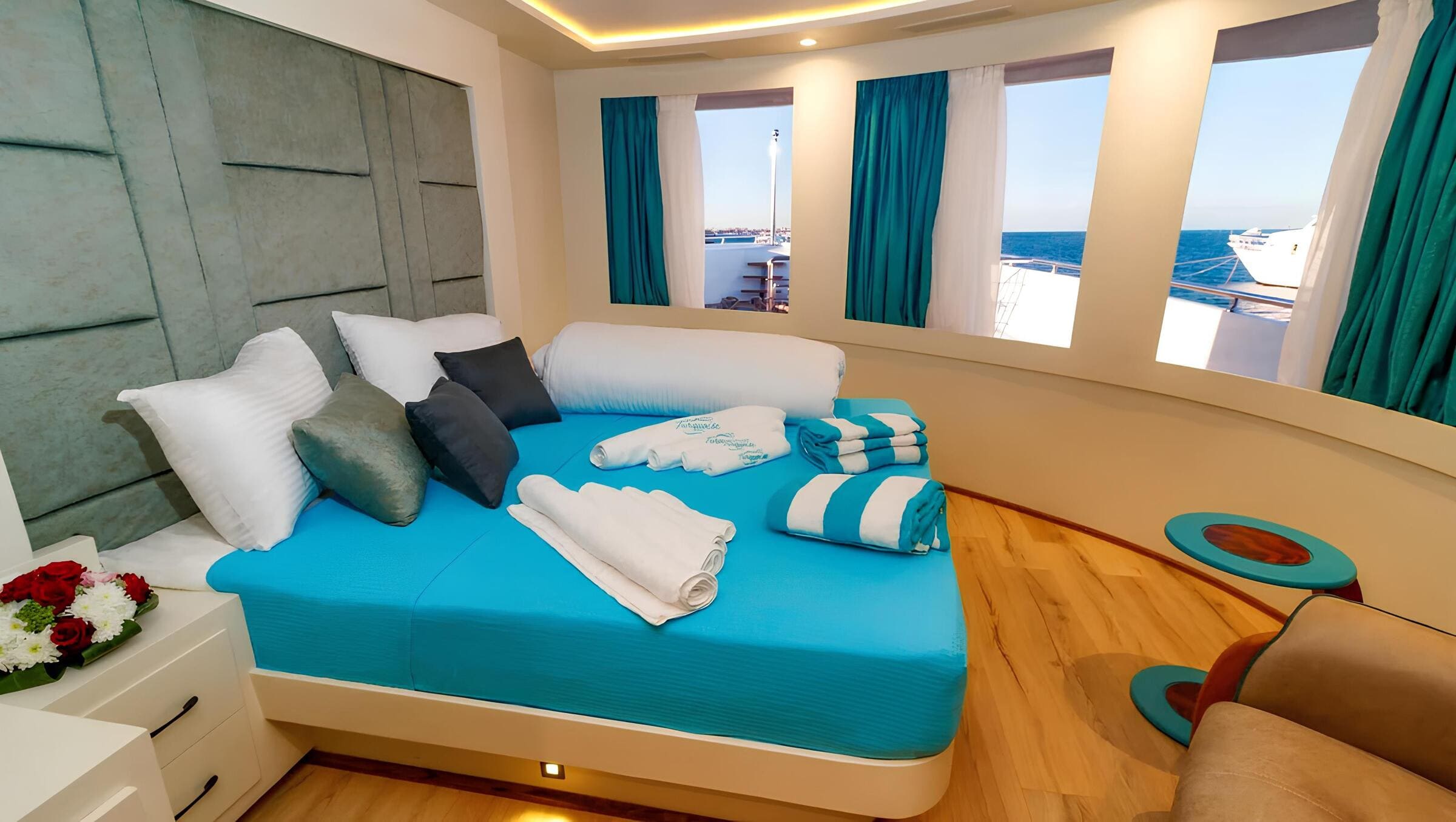 VIP-каюта/VIP cabin