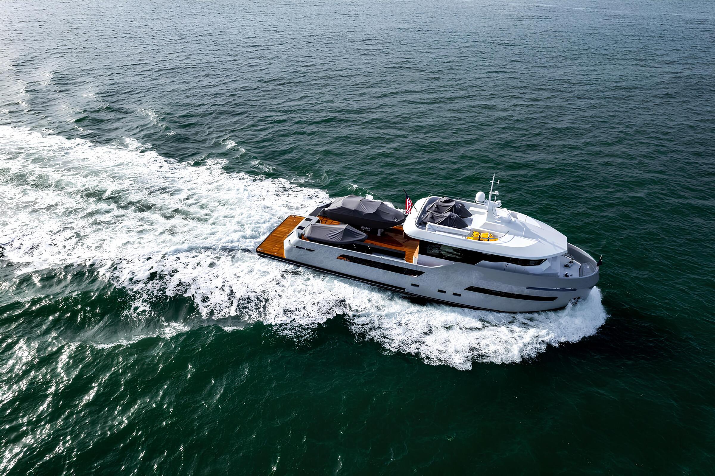 Экстерьер Lynx Crossover 27M 2026/Exterior Lynx Crossover 27M 2026