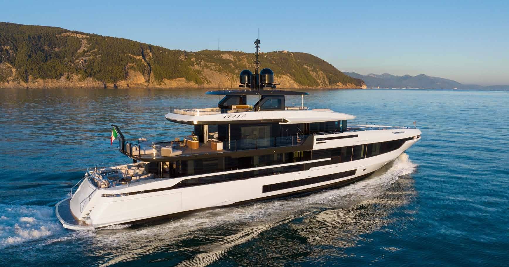 Экстерьер Mangusta Oceano 44/Exterior Mangusta Oceano 44