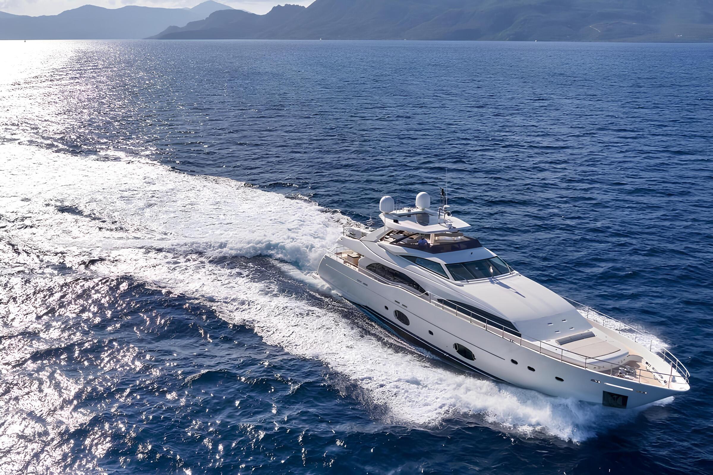 Экстерьер Custom Line 97' 2007 MY SEVEN S/Exterior Custom Line 97' 2007 MY SEVEN S