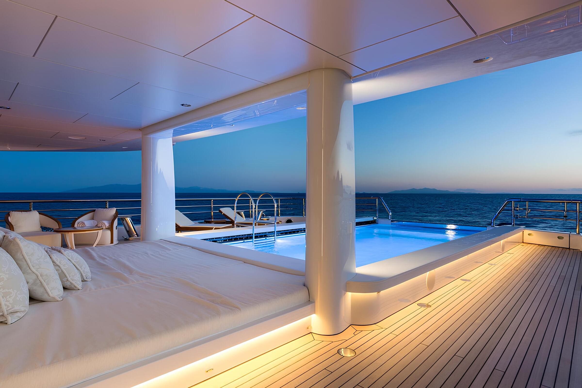 Зона отдыха на корме главной палубы/Aft main deck lounge area