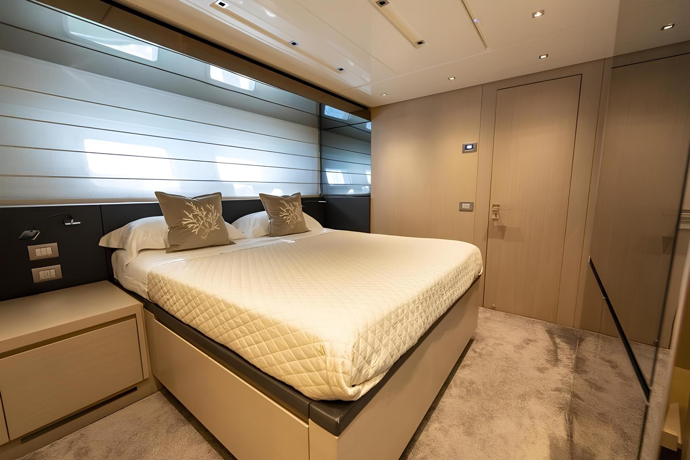 VIP-каюта/VIP cabin