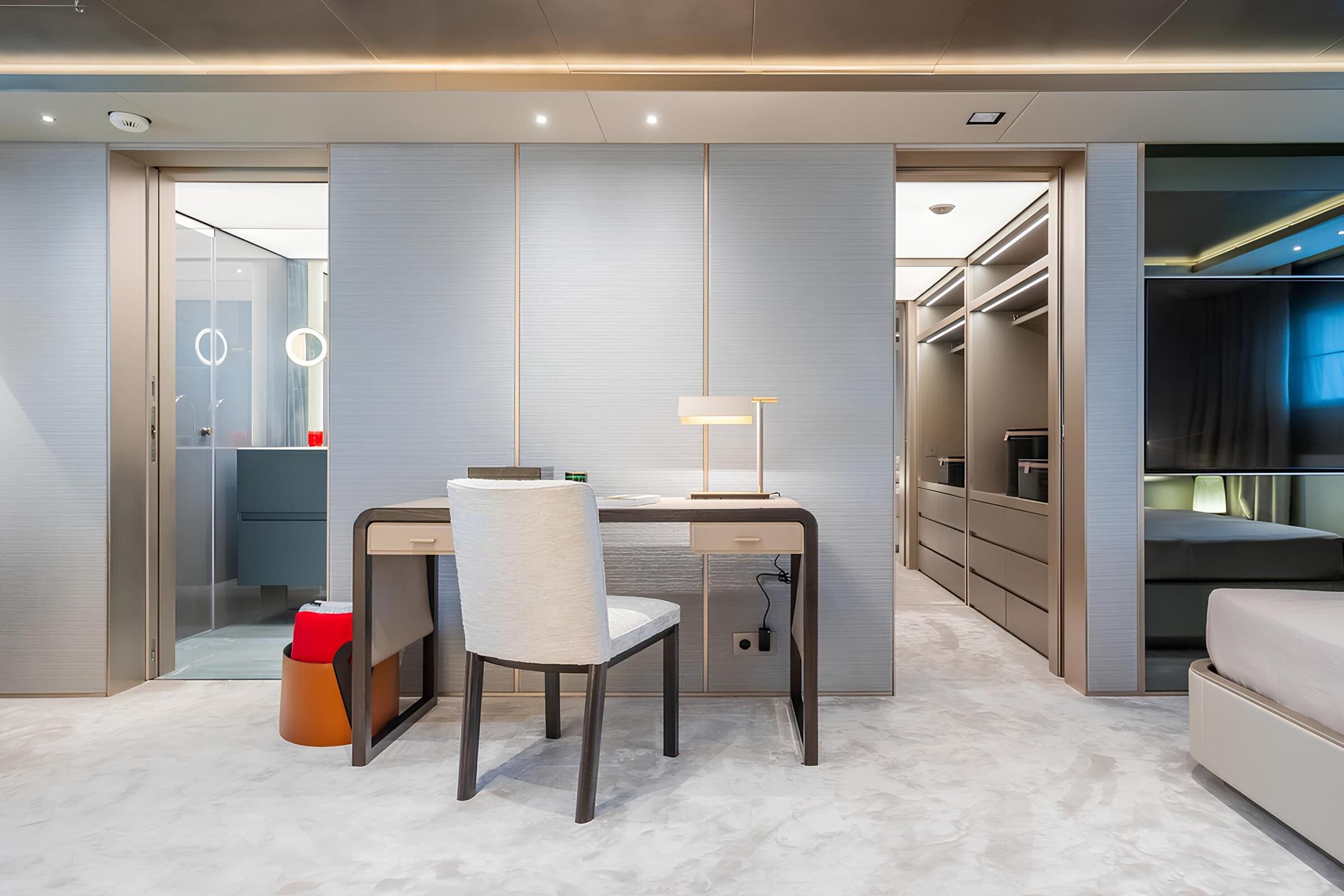 VIP-каюта/VIP cabin