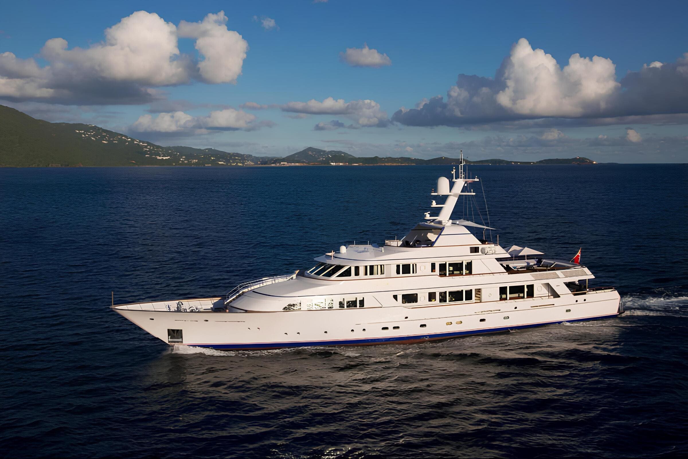 Экстерьер Feadship 49M 1998 MY TELEOST/Exterior Feadship 49M 1998 MY TELEOST