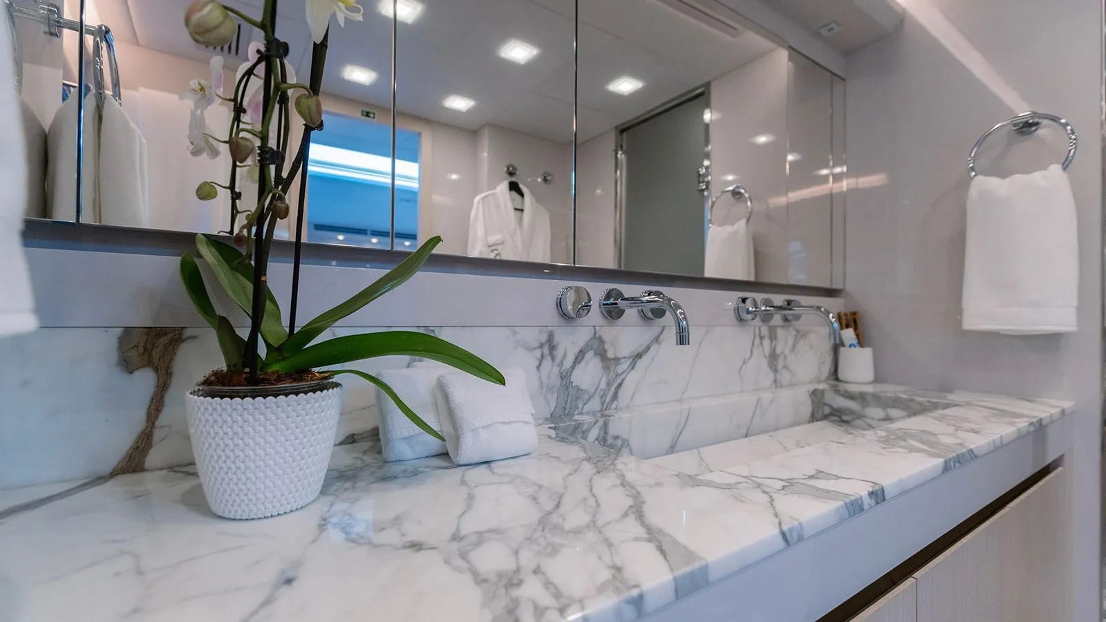 Мастер санузел/Master bathroom