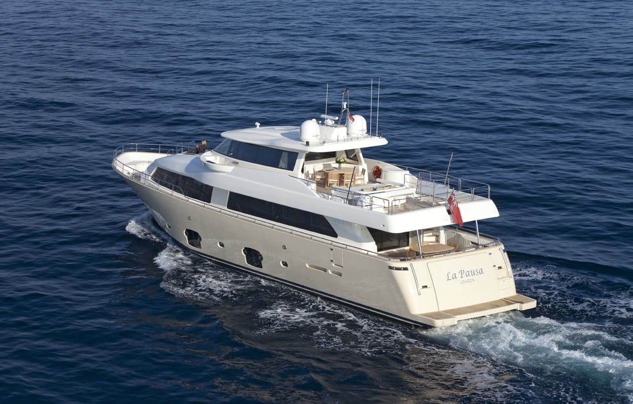 Экстерьер Custom Line Navetta 26 2010 MY LA PAUSA/Exterior Custom Line Navetta 26 2010 MY LA PAUSA