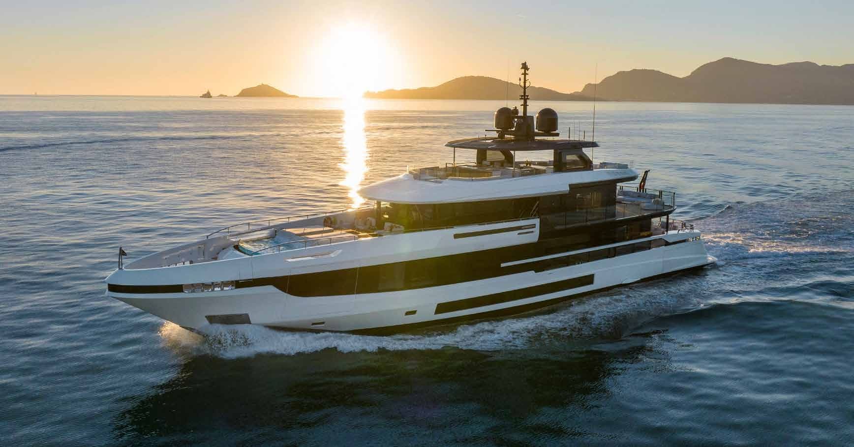 Экстерьер Mangusta Oceano 44/Exterior Mangusta Oceano 44