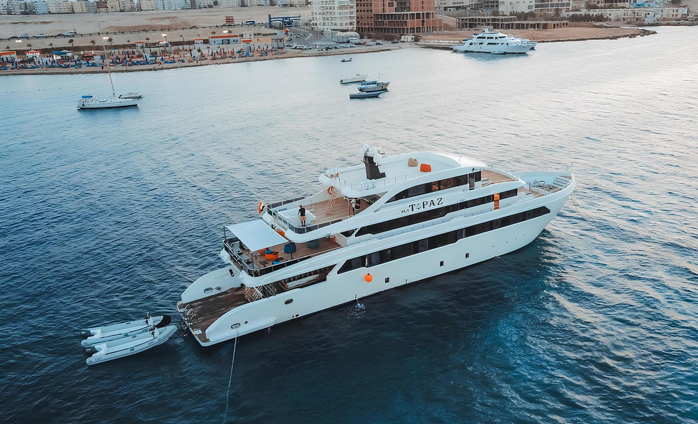 Экстерьер MY TOPAZ 41M 2024/Exterior MY TOPAZ 41M 2024
