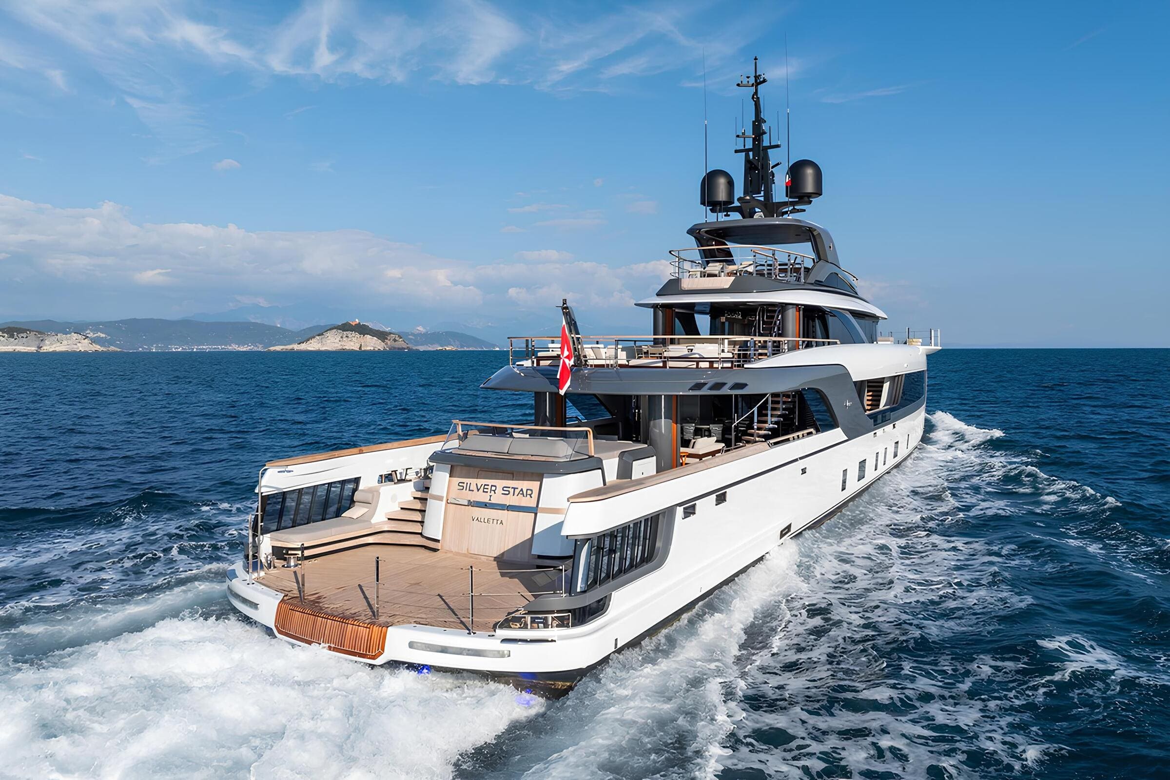 Экстерьер Admiral Yachts S-Force 55 2024 SILVER STAR I/Exterior Admiral Yachts S-Force 55 2024 SILVER STAR I