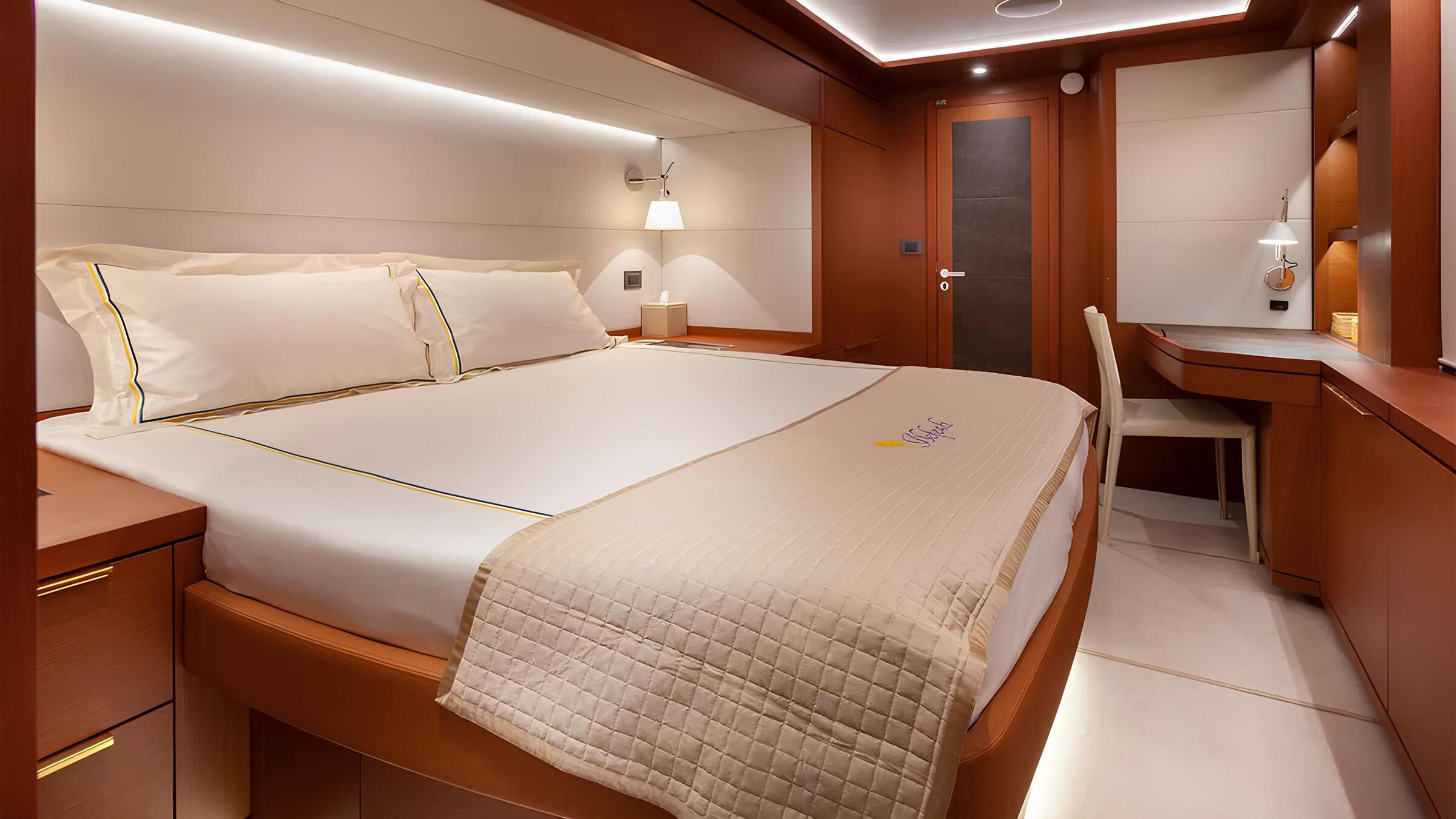VIP-каюта/VIP cabin
