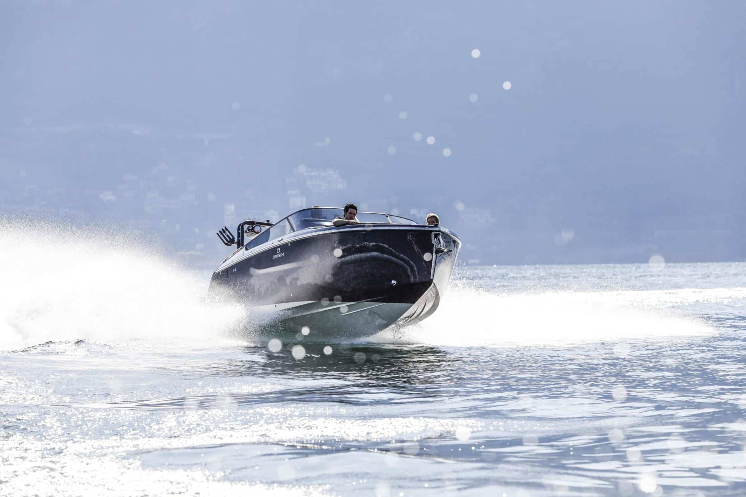 Экстерьер Cranchi E26 Rider/Exterior Cranchi E26 Rider