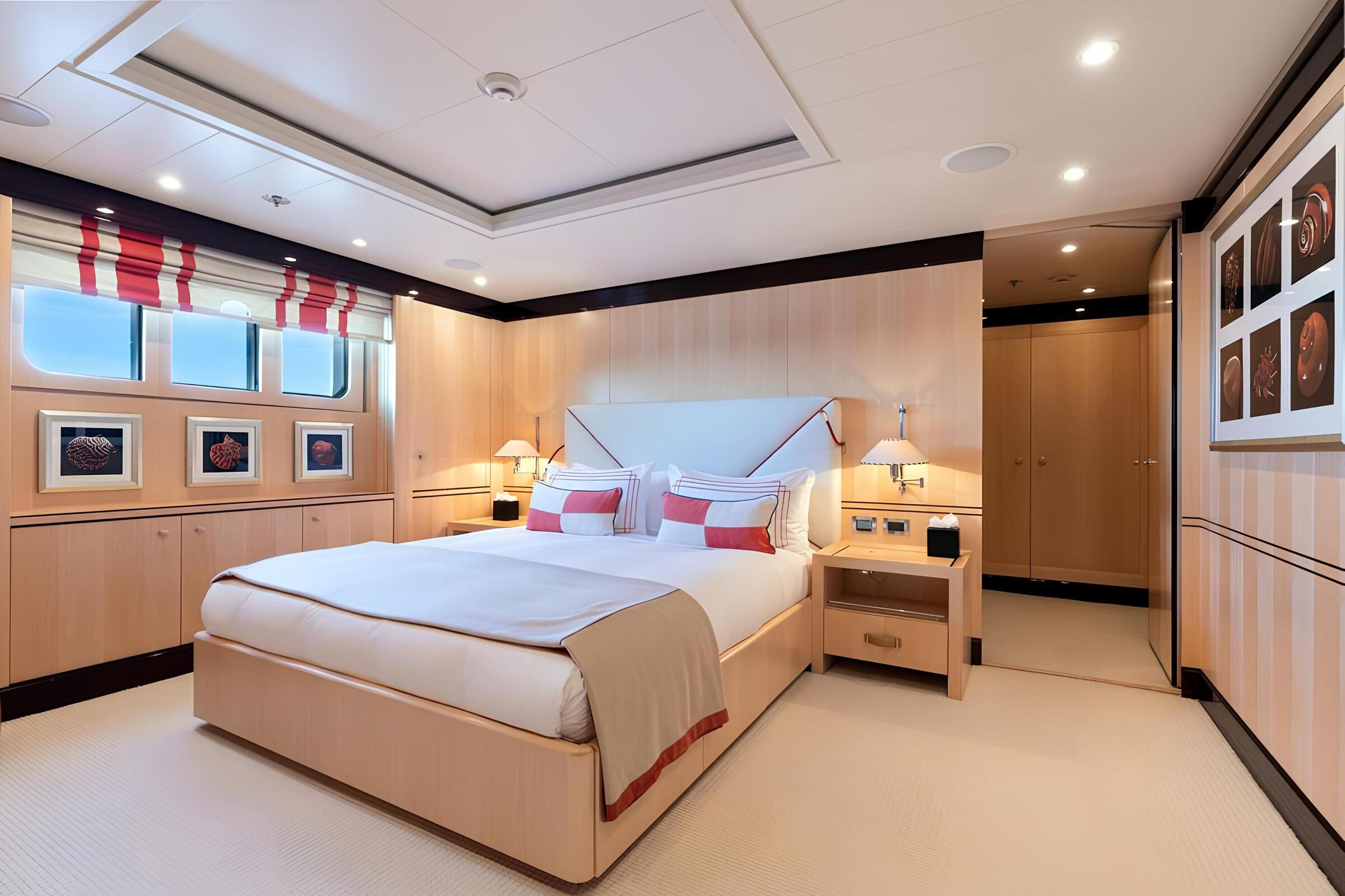 VIP-каюта/VIP cabin