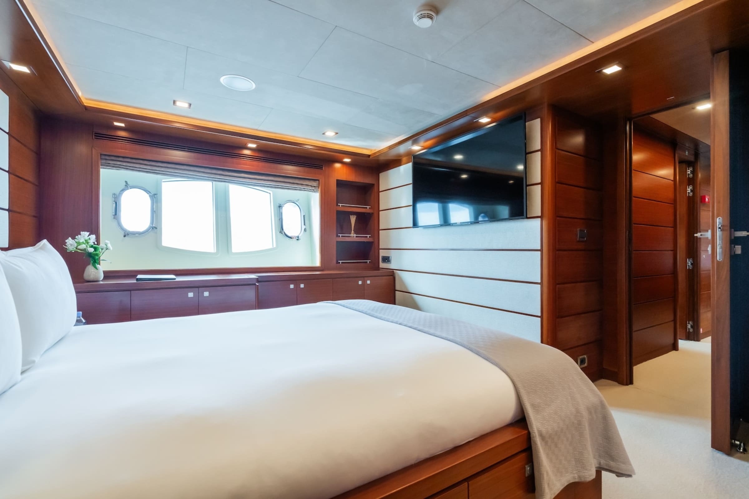 VIP-каюта/VIP cabin