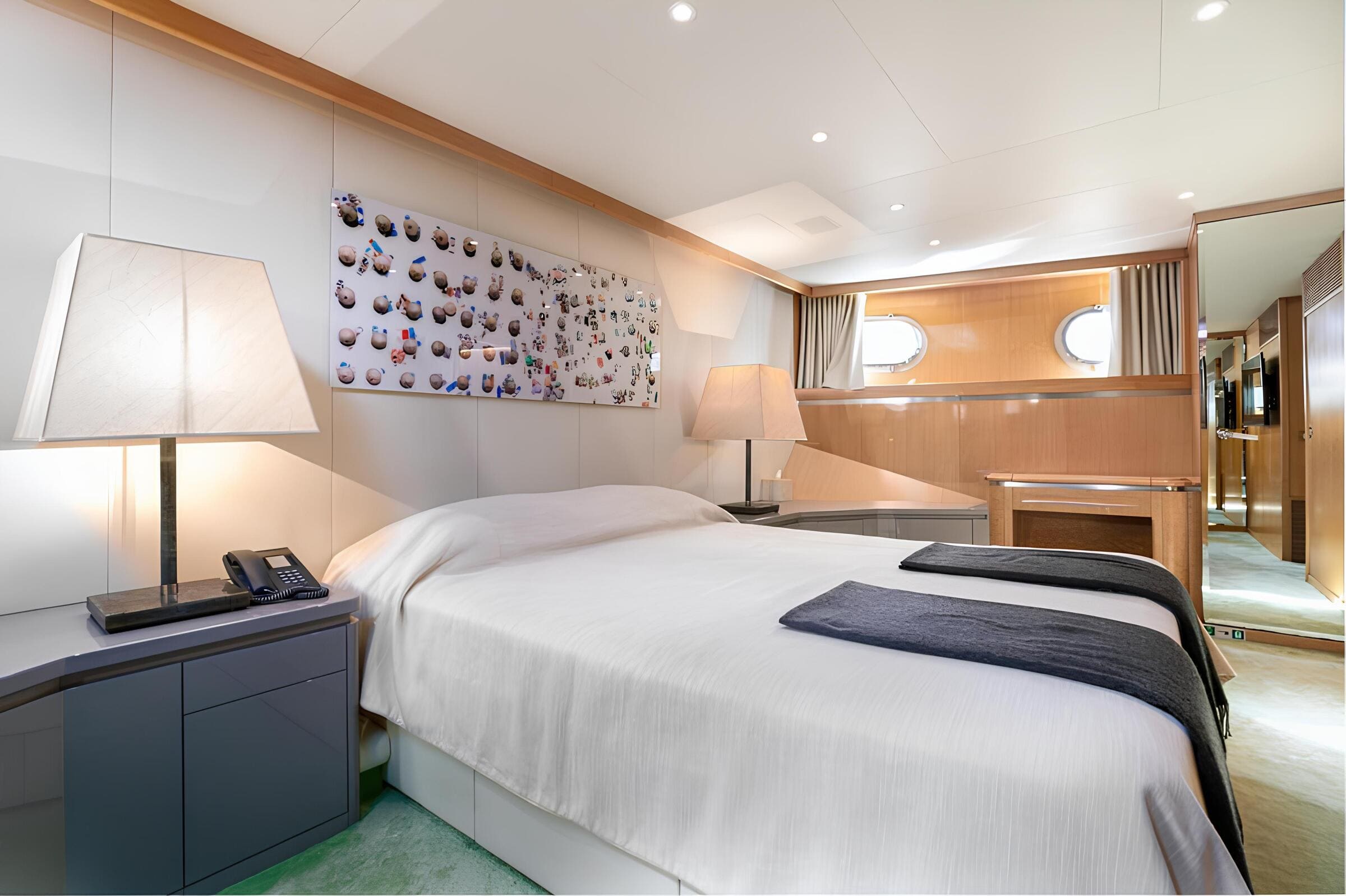 VIP-каюта/VIP cabin