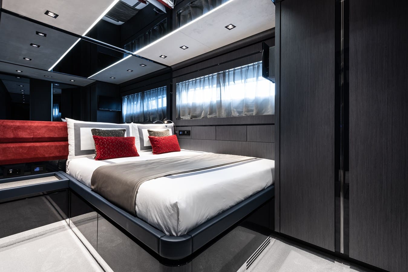 VIP-каюта/VIP cabin