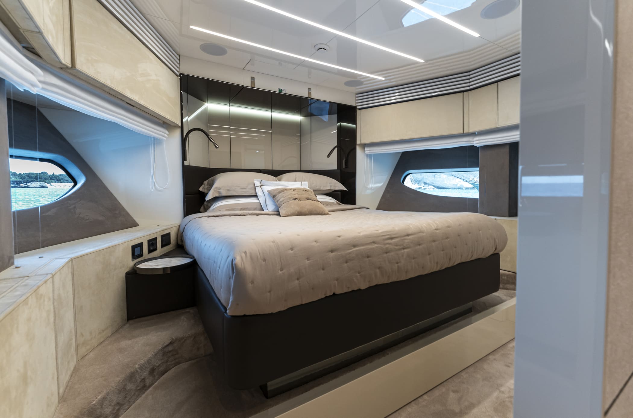 VIP-каюта/VIP cabin