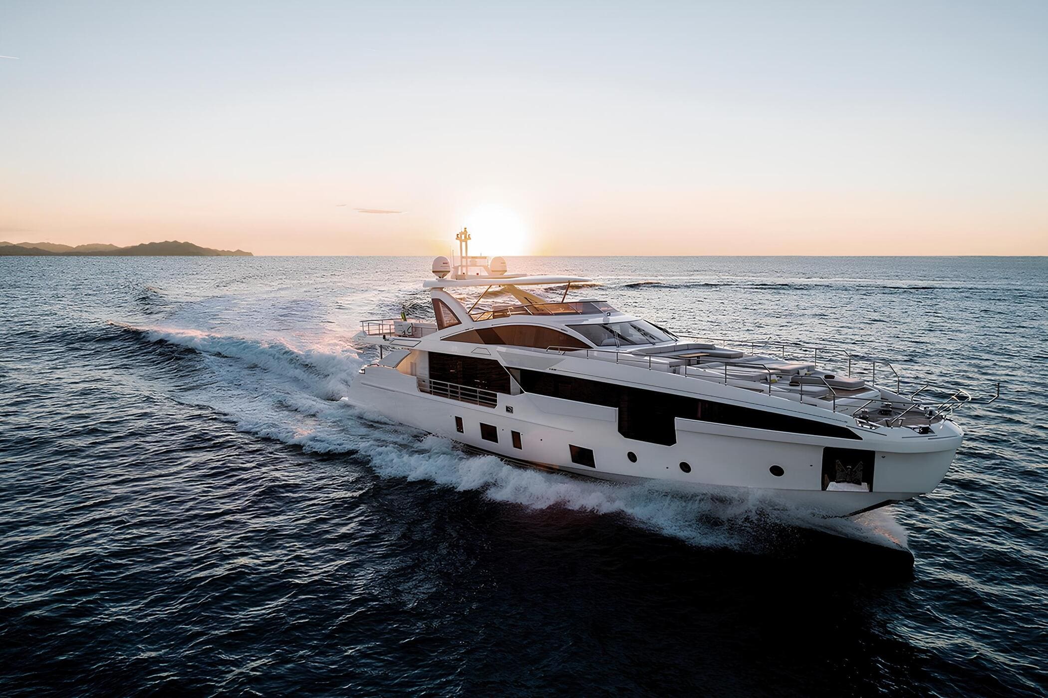 Экстерьер Azimut Grande 32 Metri 2019 MY ALBA/Exterior Azimut Grande 32 Metri 2019 MY ALBA