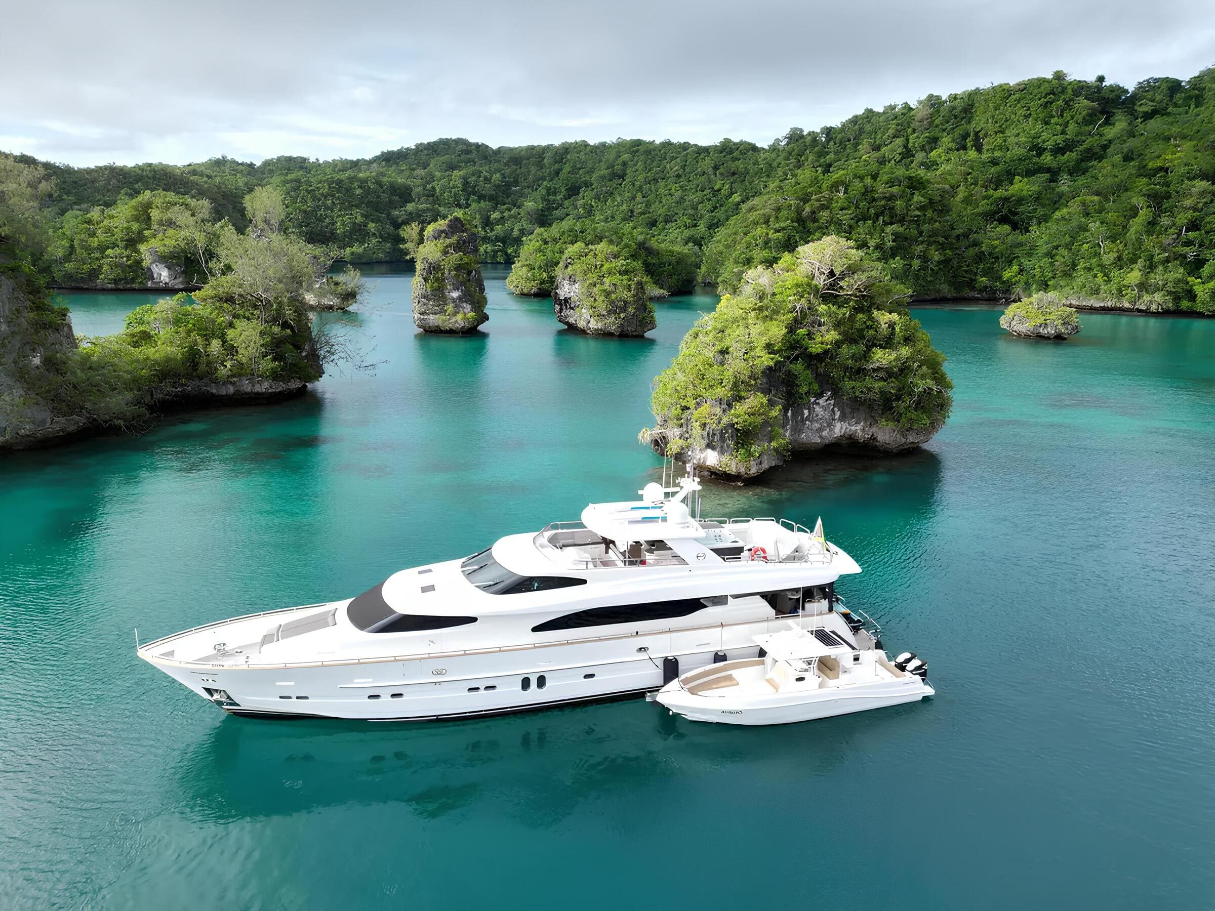 Экстерьер Horizon Elegance 98 2014 MY TRIPLE 888 EIGHT/Exterior Horizon Elegance 98 2014 MY TRIPLE 888 EIGHT
