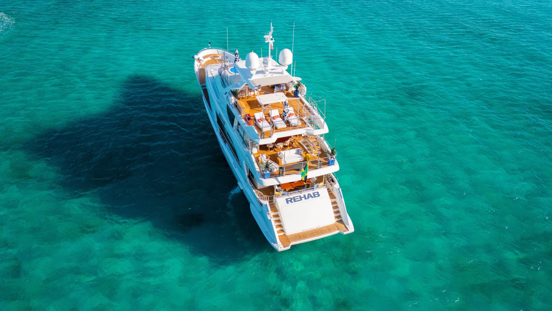 Экстерьер Benetti Supreme 108 2011 MY REHAB/Exterior	Benetti Supreme 108 2011 MY REHAB