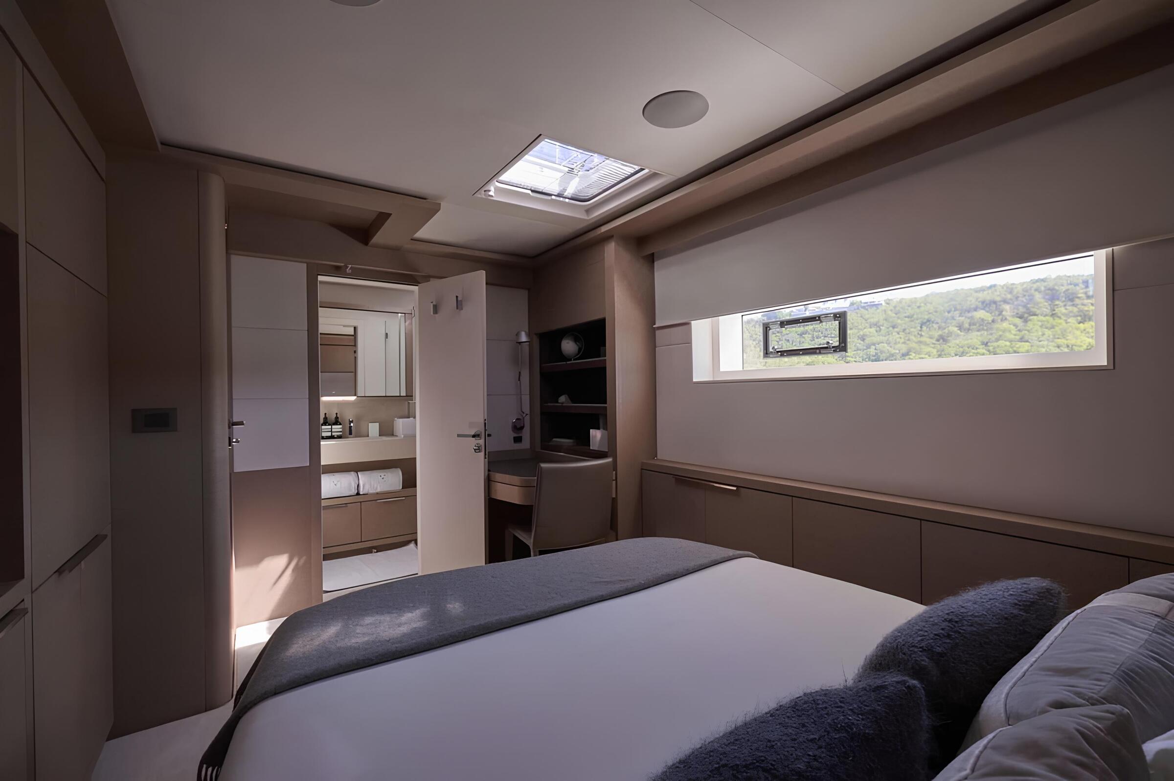 VIP-каюта/VIP cabin