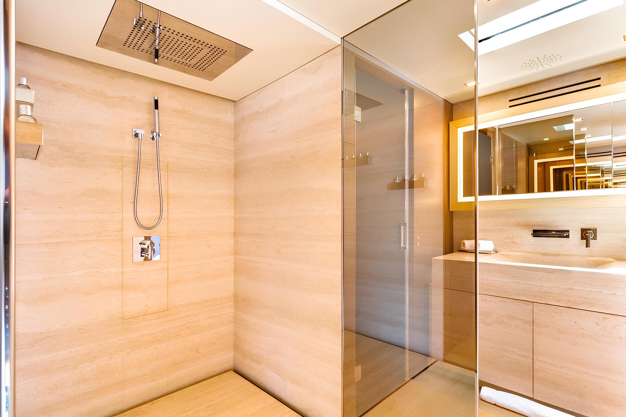 Санузел владельца/Master bathroom