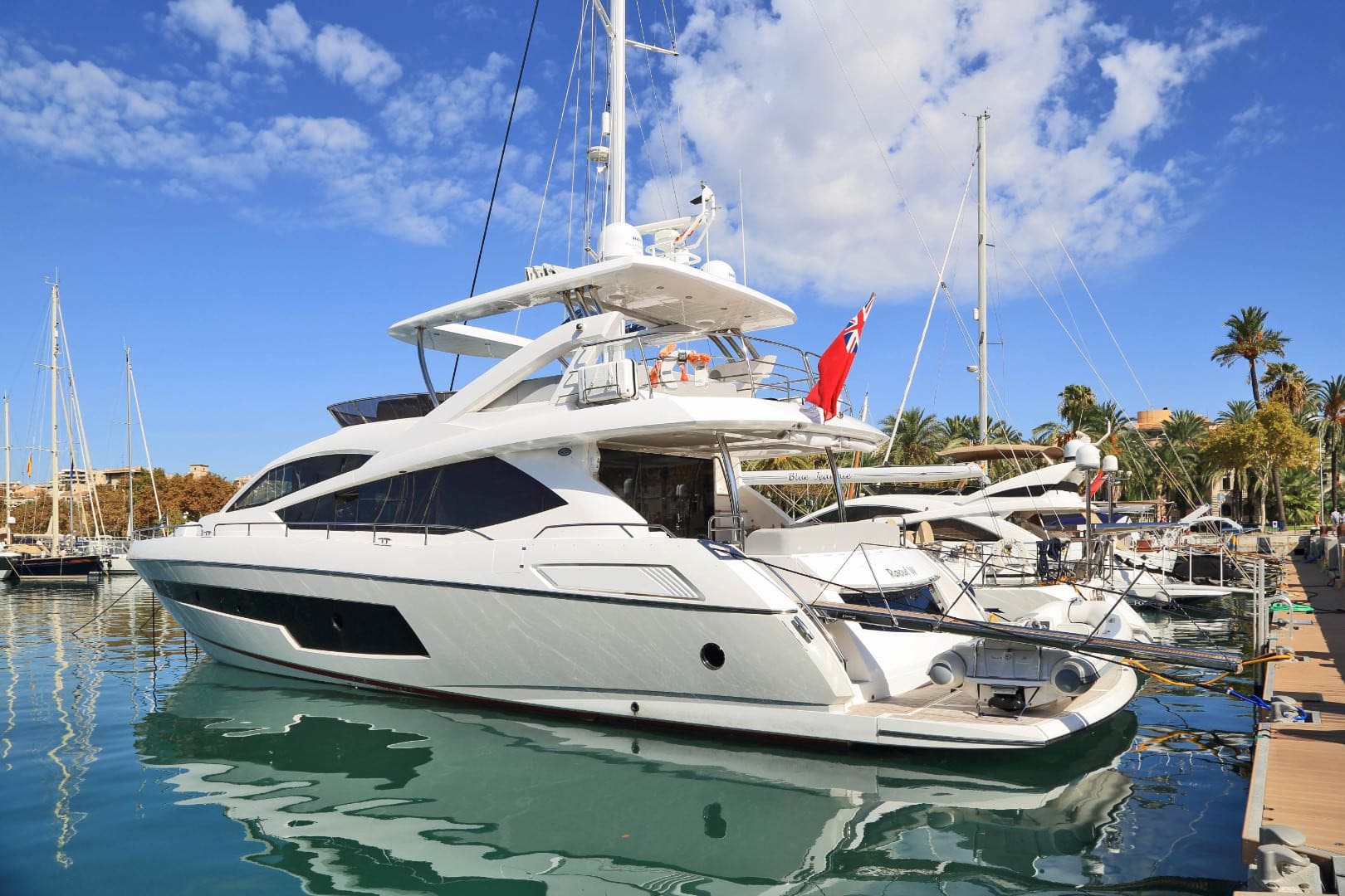 Экстерьер Sunseeker 75 2015 MY RAOUL W/Exterior Sunseeker 75 2015 MY RAOUL W