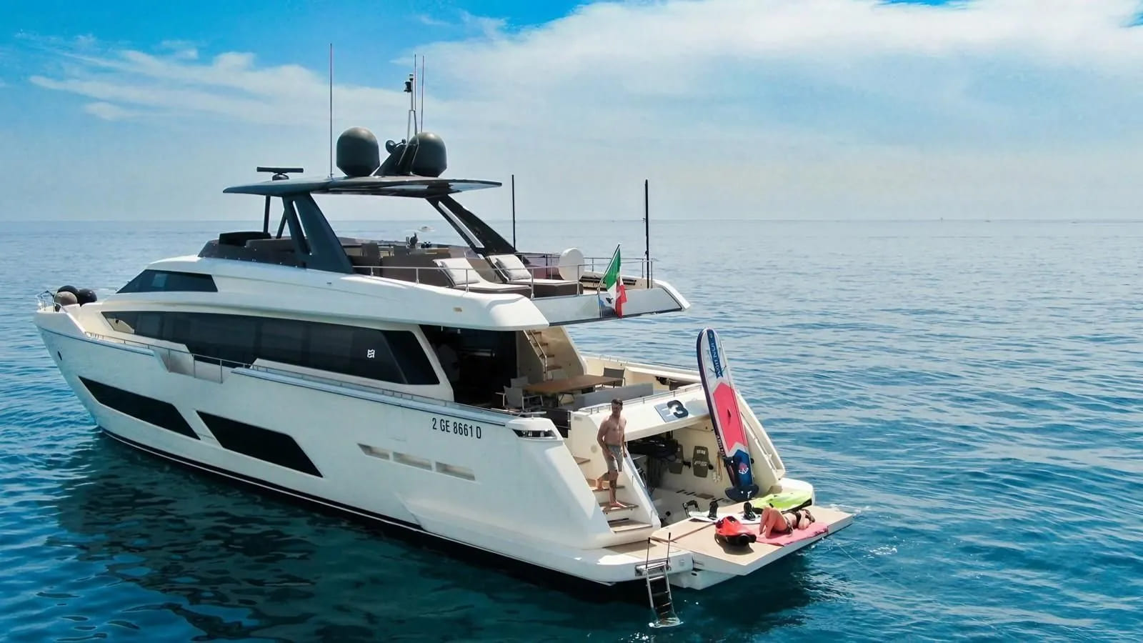 Экстерьер Ferretti 850 2019 MY E3/Exterior Ferretti 850 2019 MY E3