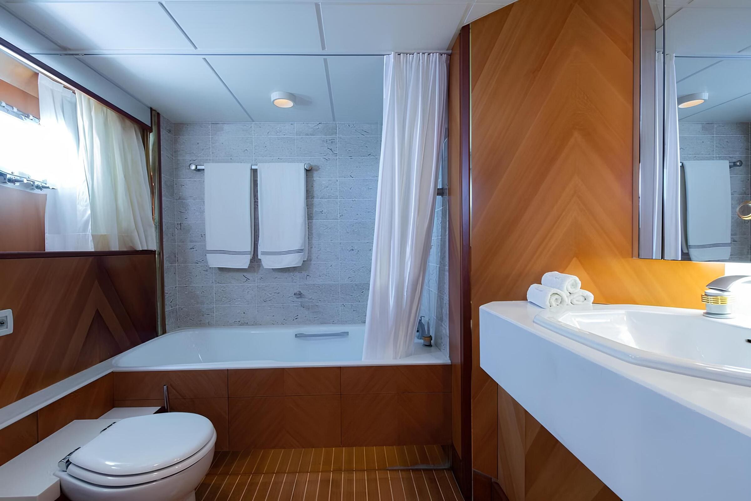 Санузел владельца/Master bathroom
