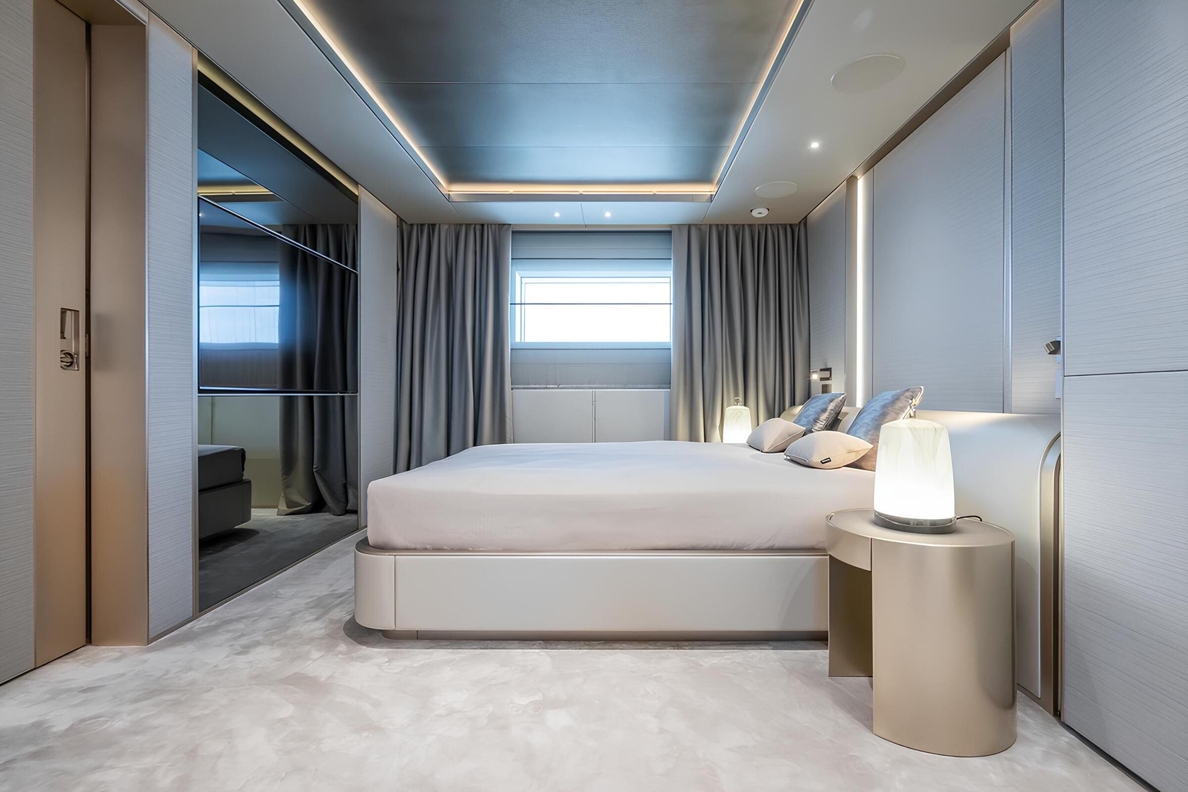 VIP-каюта/VIP cabin