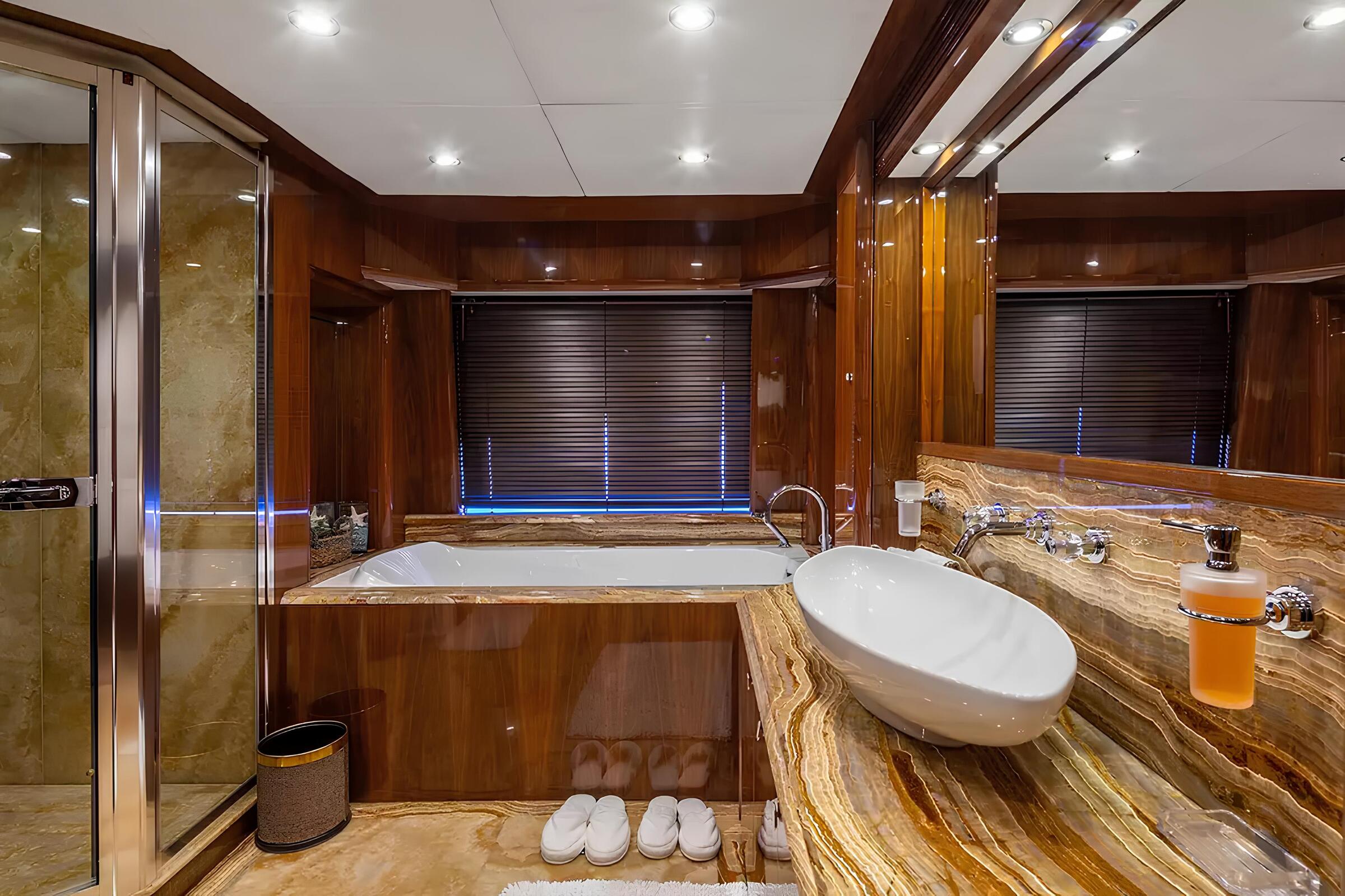 Санузел владельца/Master bathroom