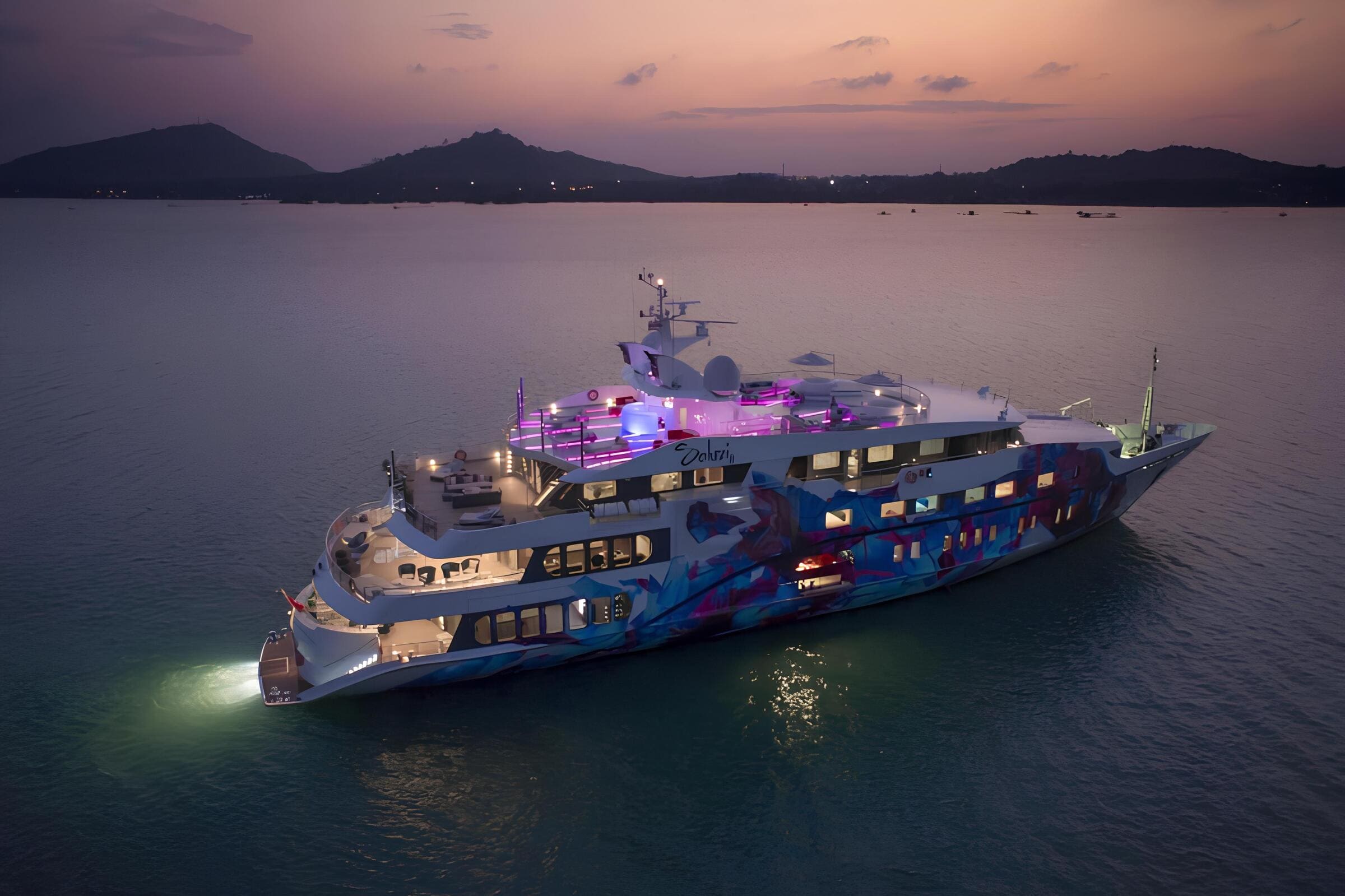 Экстерьер Austal 69M 2003 MY SALUZI/Exterior Austal 69M 2003 MY SALUZI