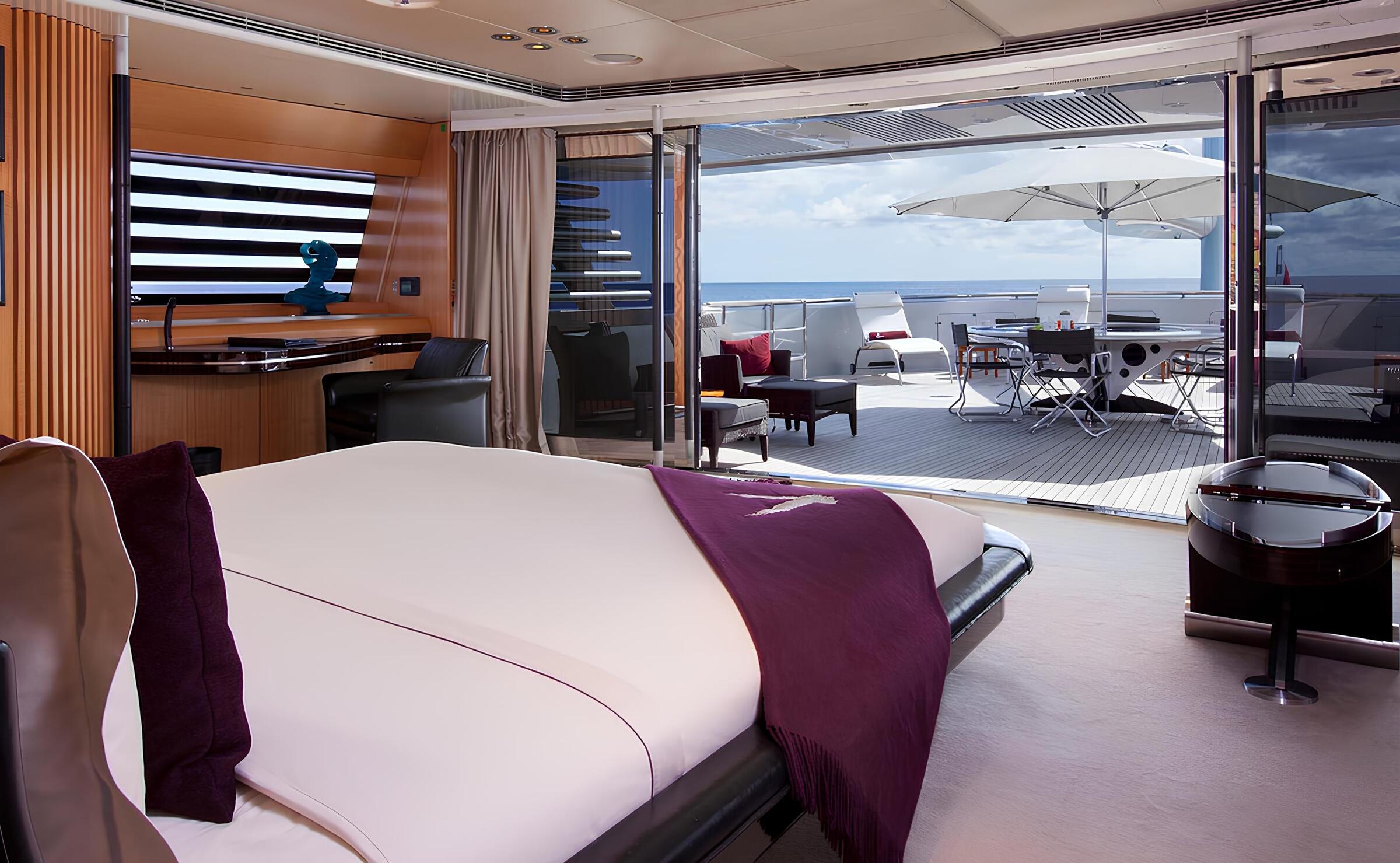 VIP-каюта/VIP cabin